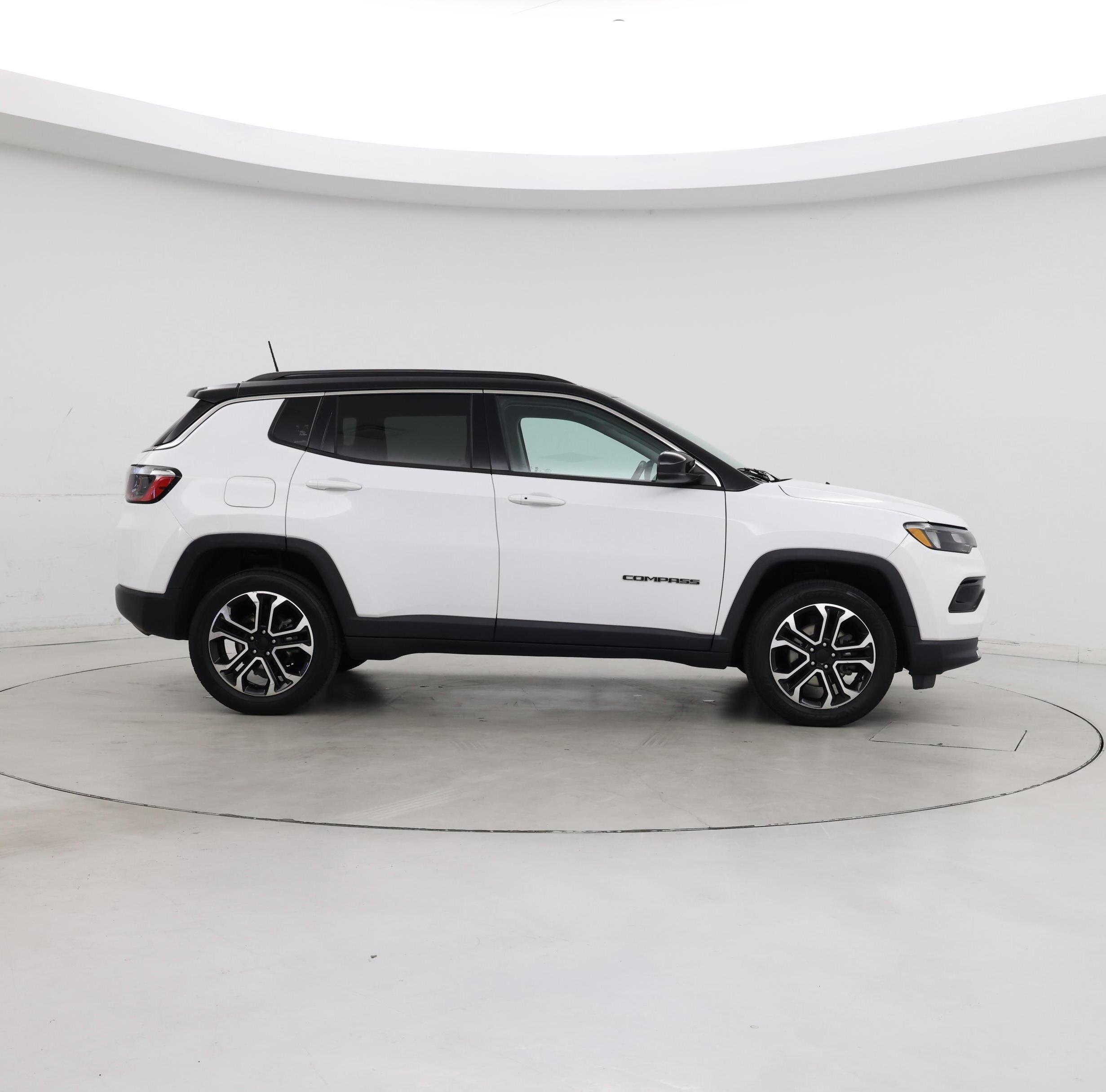 Thumbnail: 2022 Jeep Compass - 7
