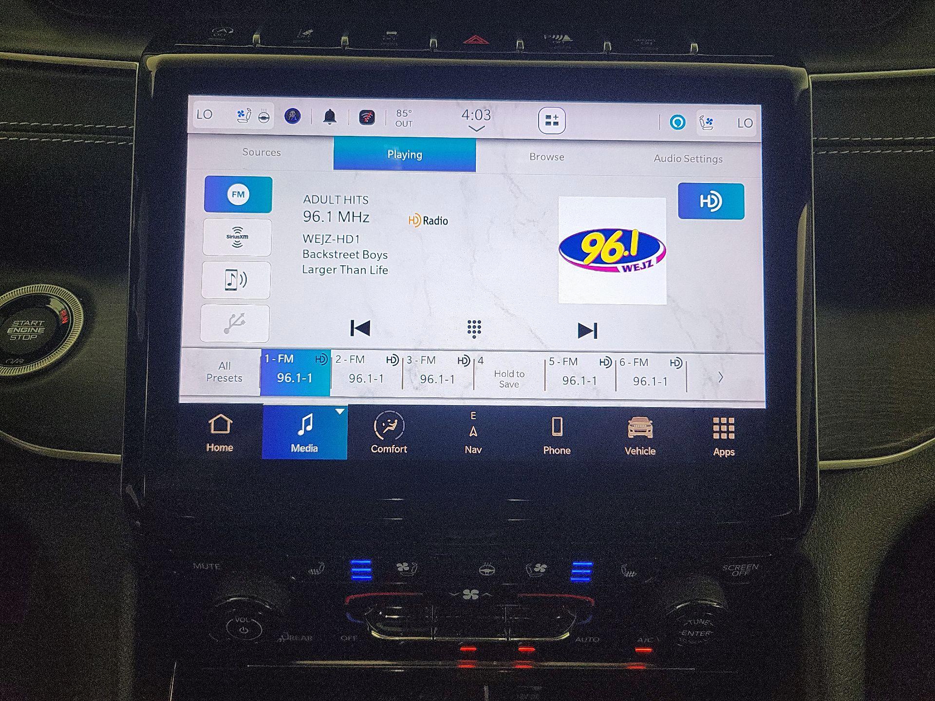 Thumbnail: 2023 Jeep Grand Cherokee - 16