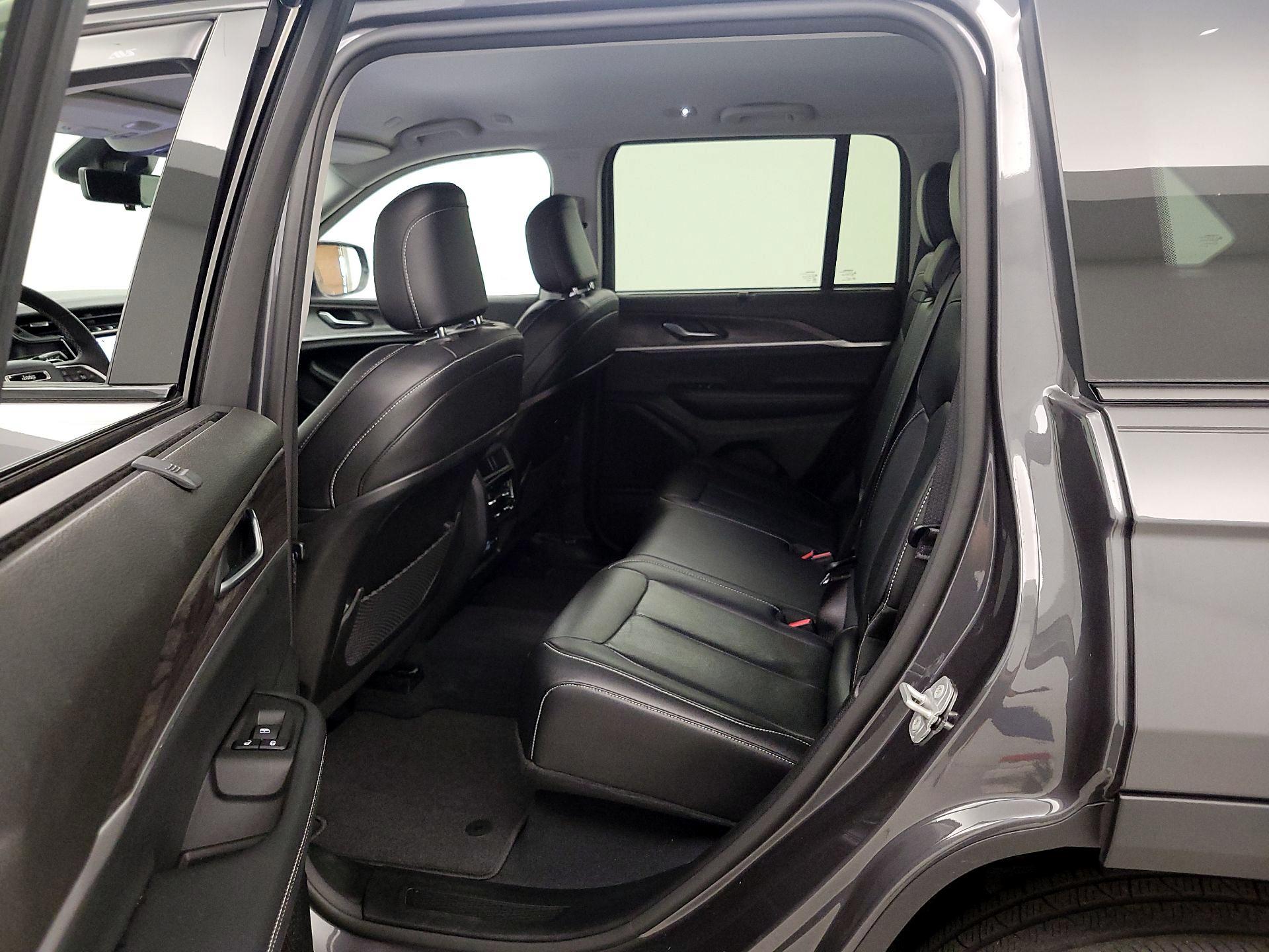 Thumbnail: 2023 Jeep Grand Cherokee - 20