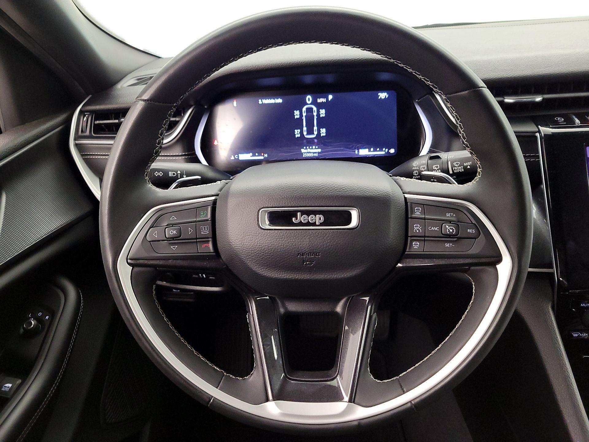 Thumbnail: 2023 Jeep Grand Cherokee L - 10