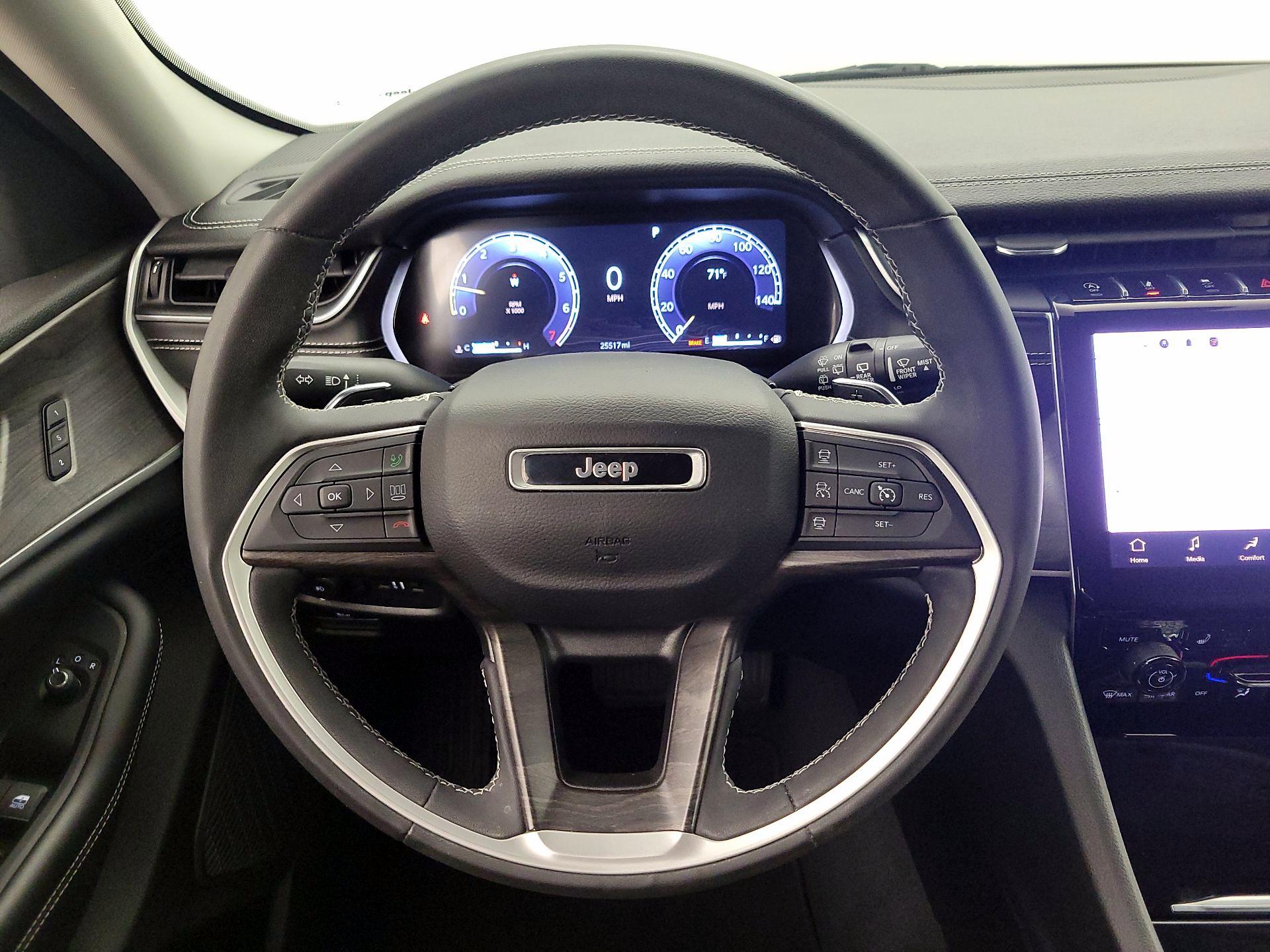 Thumbnail: 2023 Jeep Grand Cherokee - 10