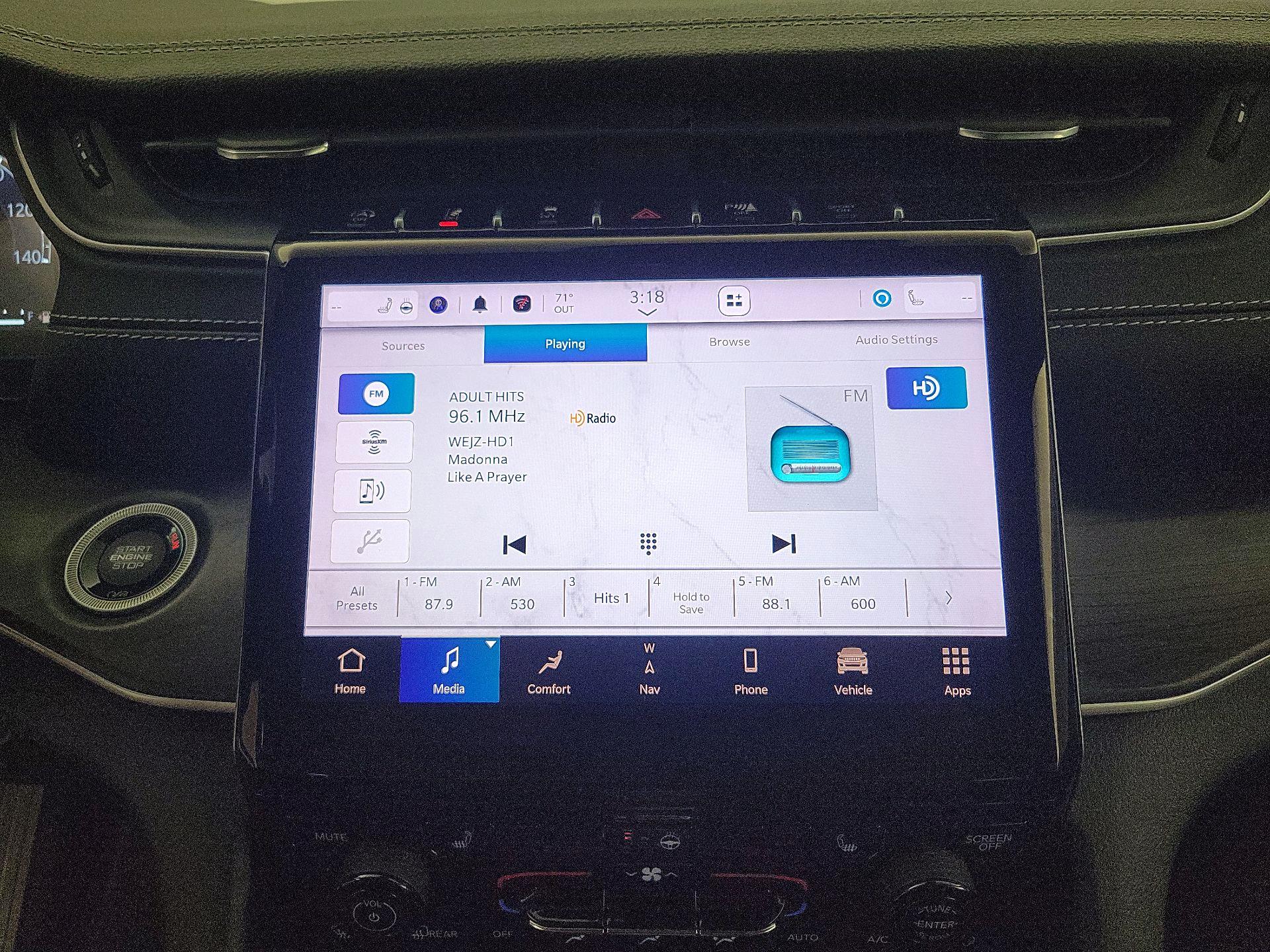 Thumbnail: 2023 Jeep Grand Cherokee - 16