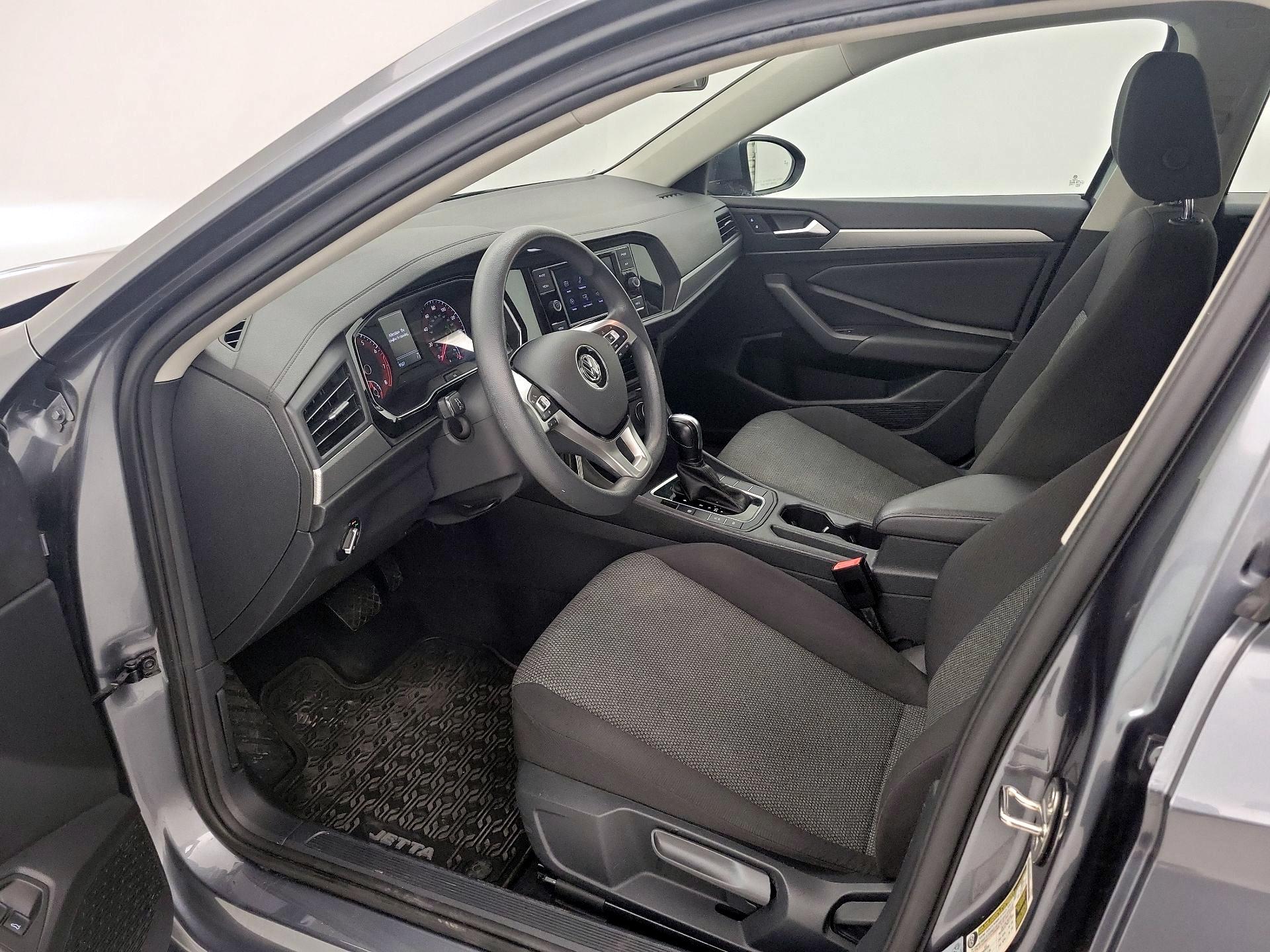 Thumbnail: 2021 Volkswagen Jetta - 9