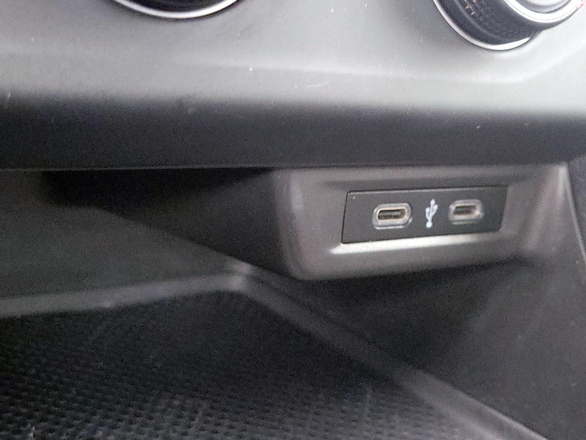 Thumbnail: 2021 Volkswagen Jetta - 16