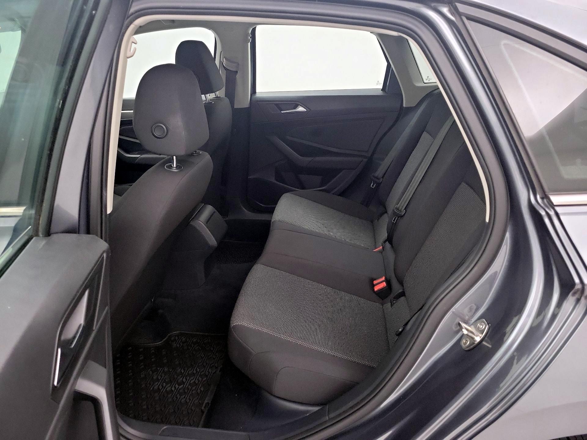 Thumbnail: 2021 Volkswagen Jetta - 17