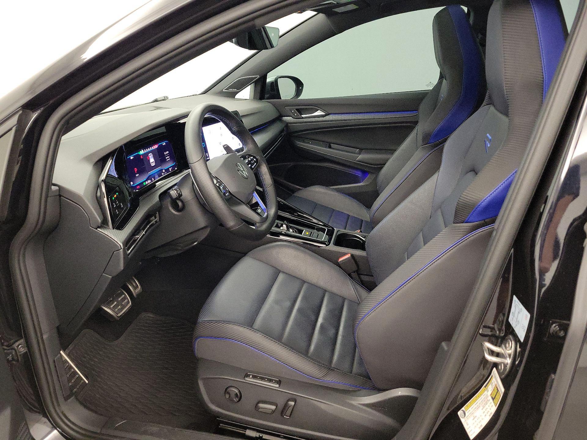 Thumbnail: 2023 Volkswagen Golf - 11