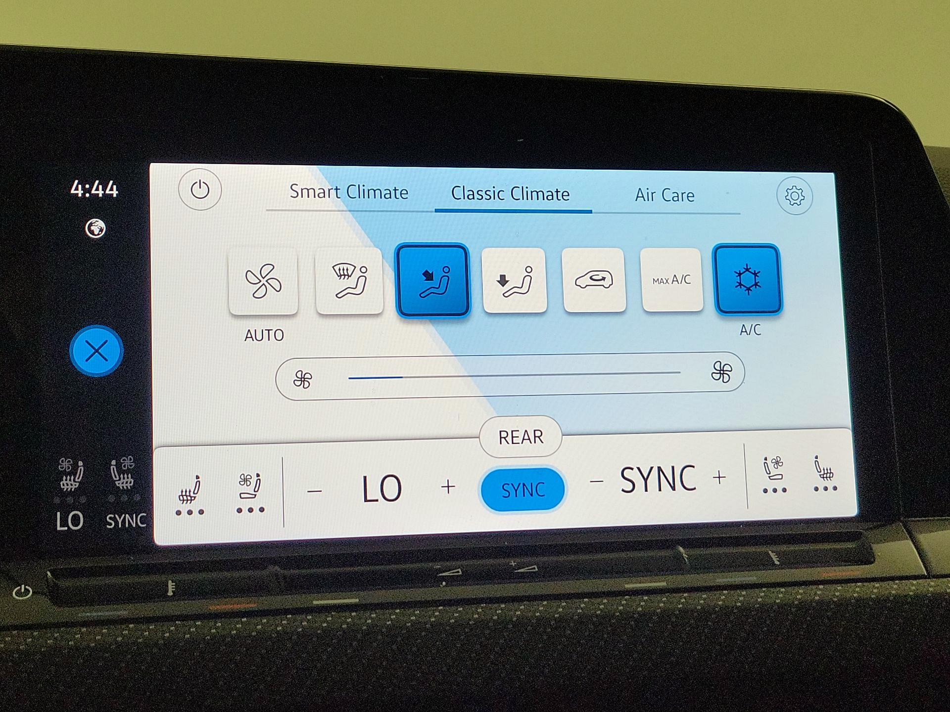 Thumbnail: 2023 Volkswagen Golf - 17