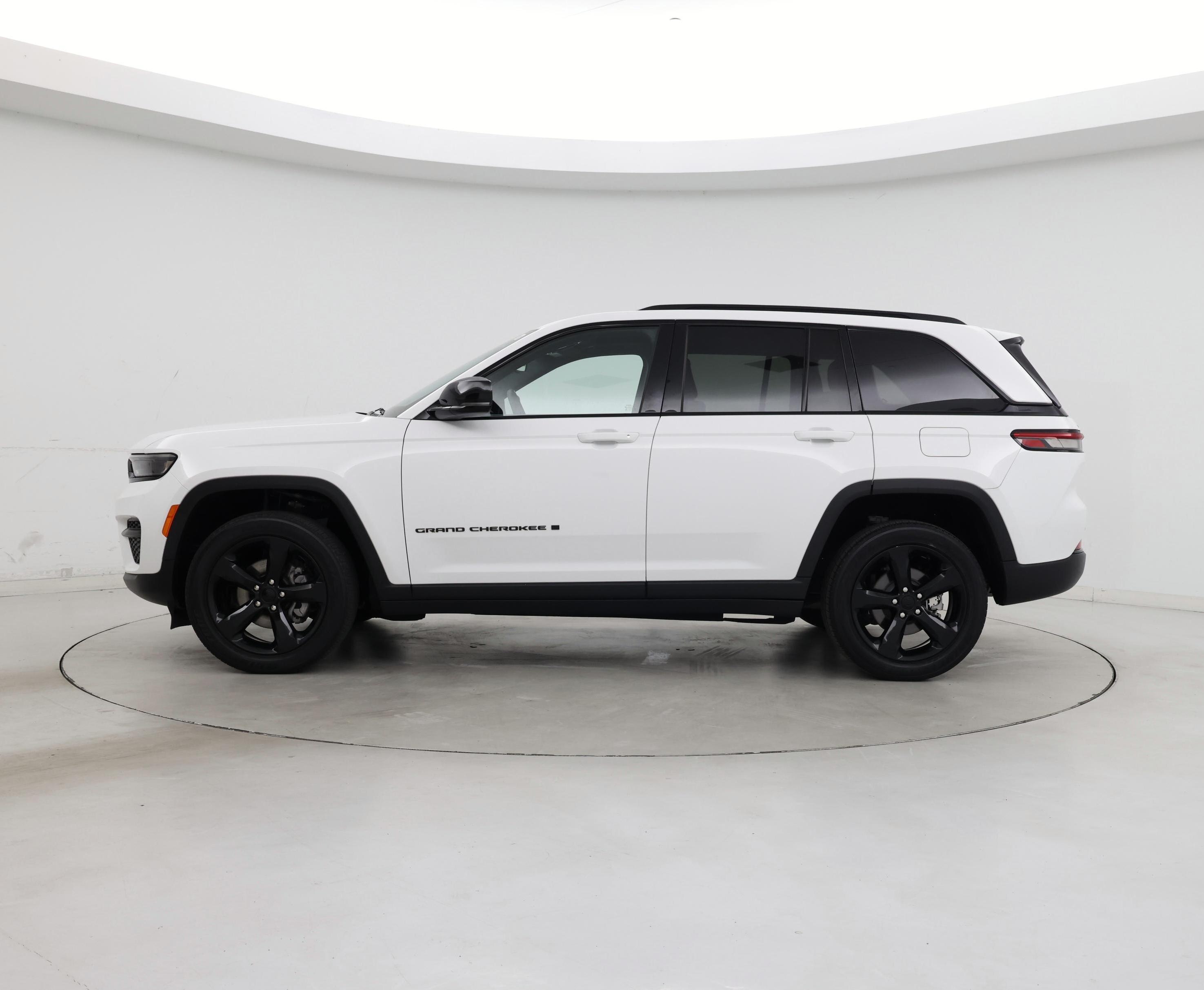 Thumbnail: 2023 Jeep Grand Cherokee - 3