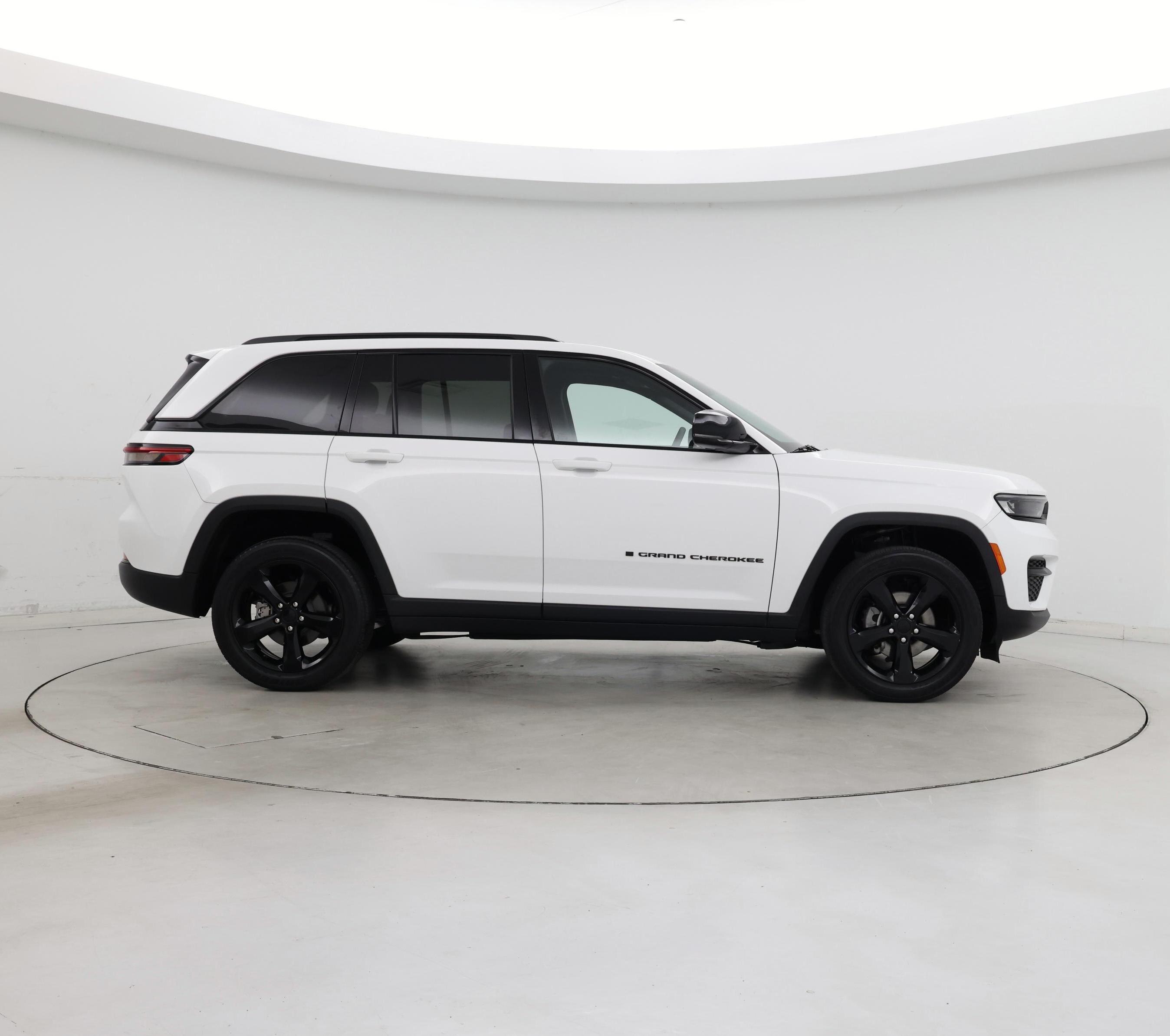 Thumbnail: 2023 Jeep Grand Cherokee - 7