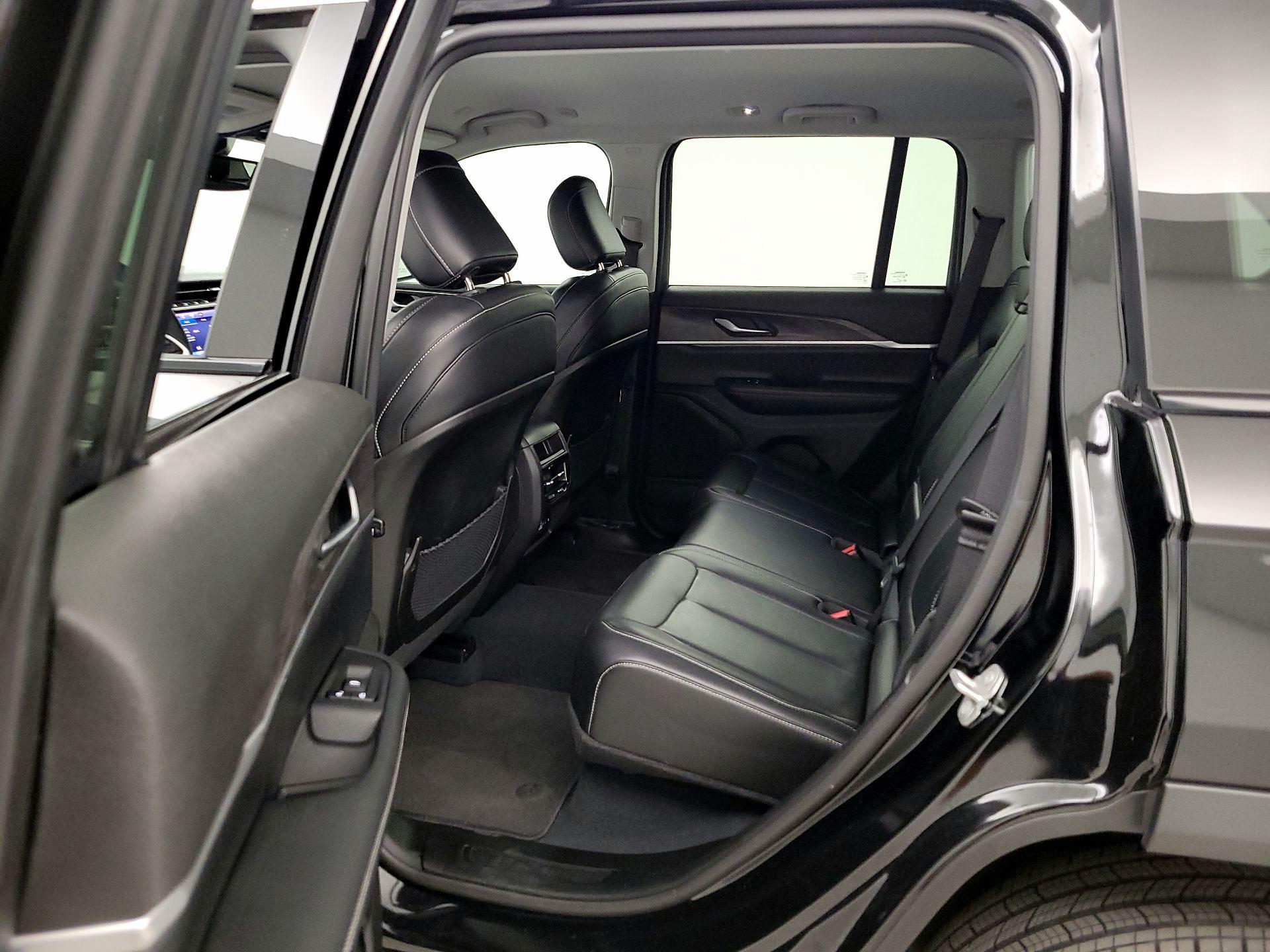 Thumbnail: 2023 Jeep Grand Cherokee - 19