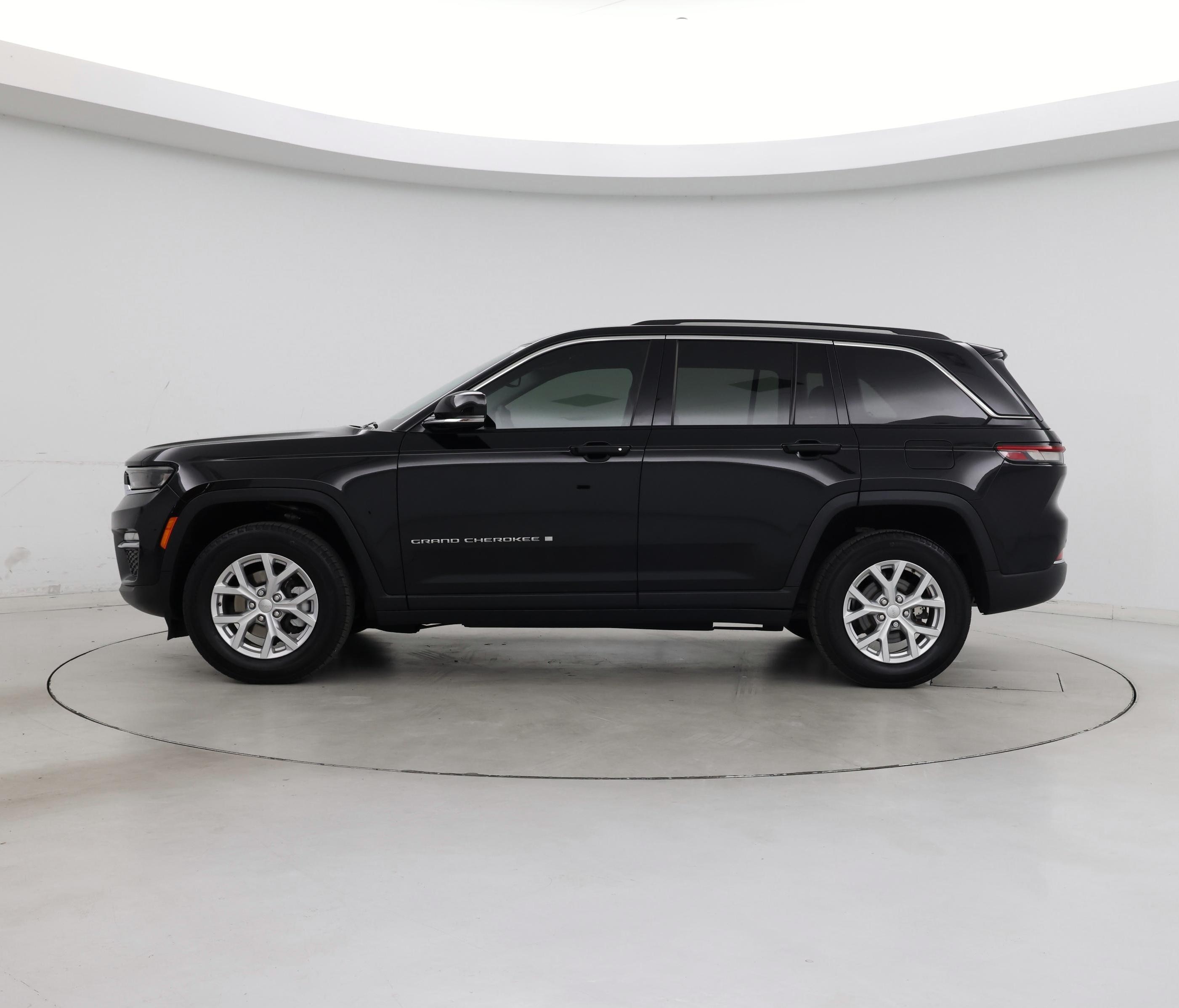 Thumbnail: 2023 Jeep Grand Cherokee - 3