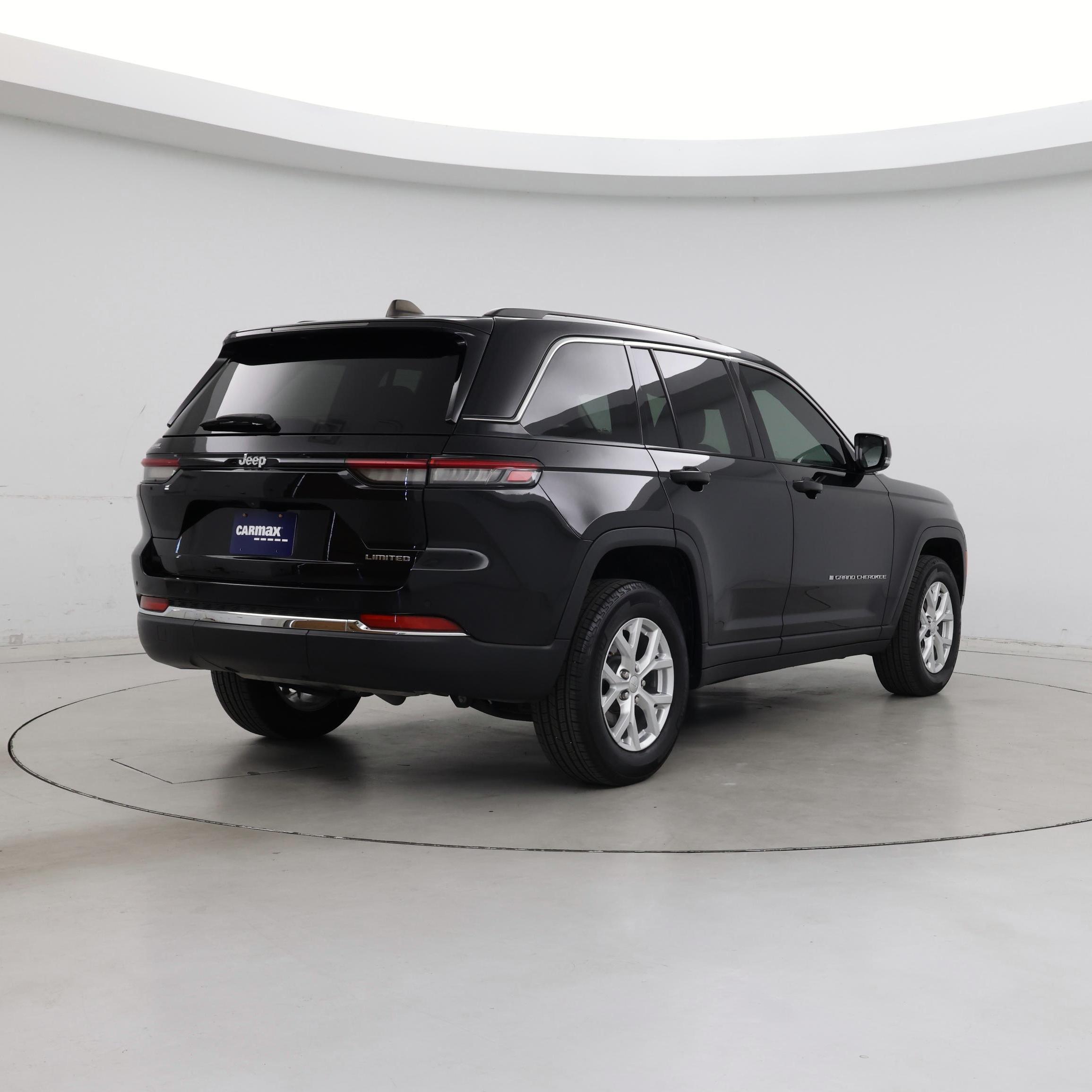 Thumbnail: 2023 Jeep Grand Cherokee - 8