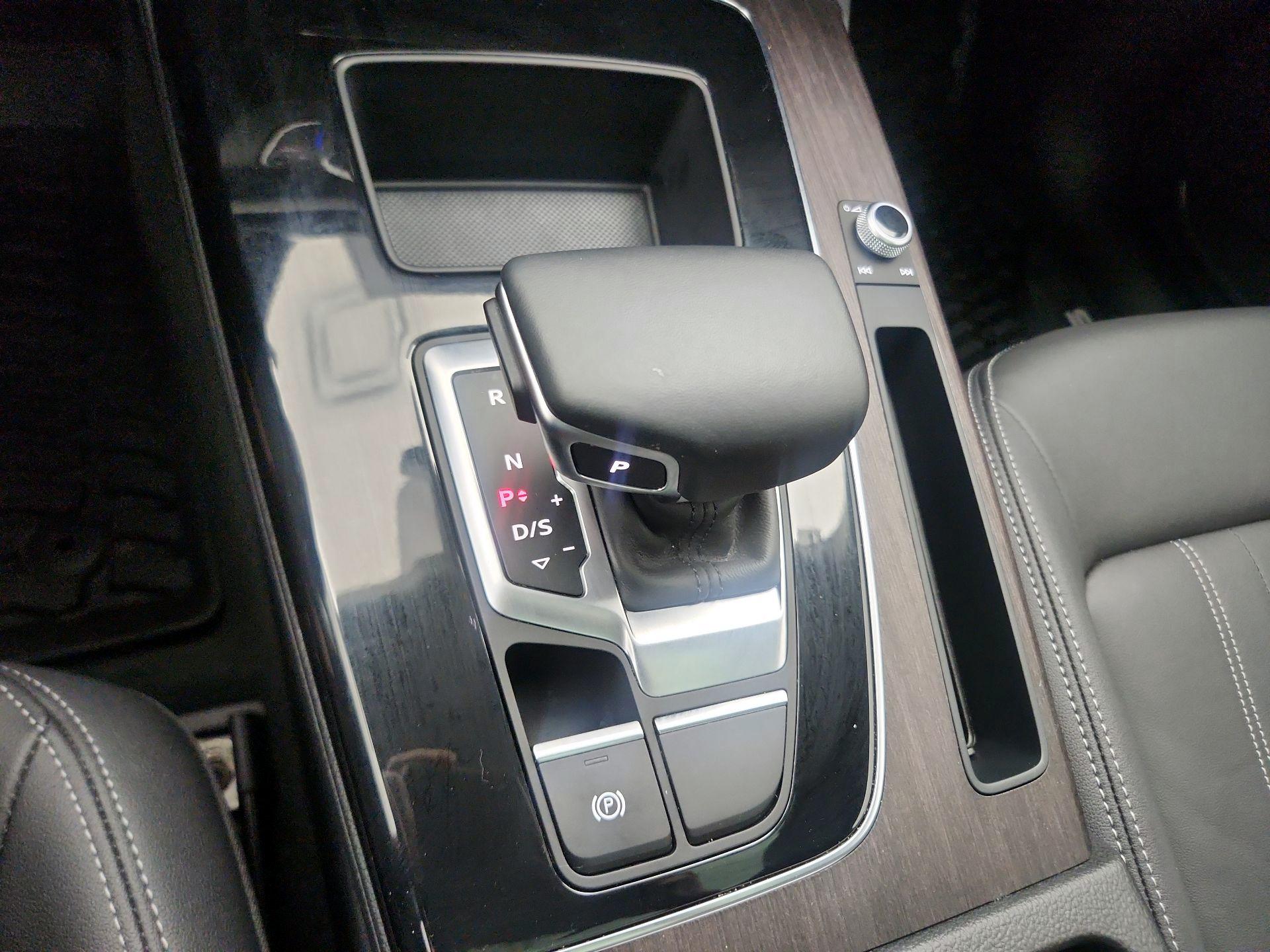 Thumbnail: 2021 Audi Q5 - 17