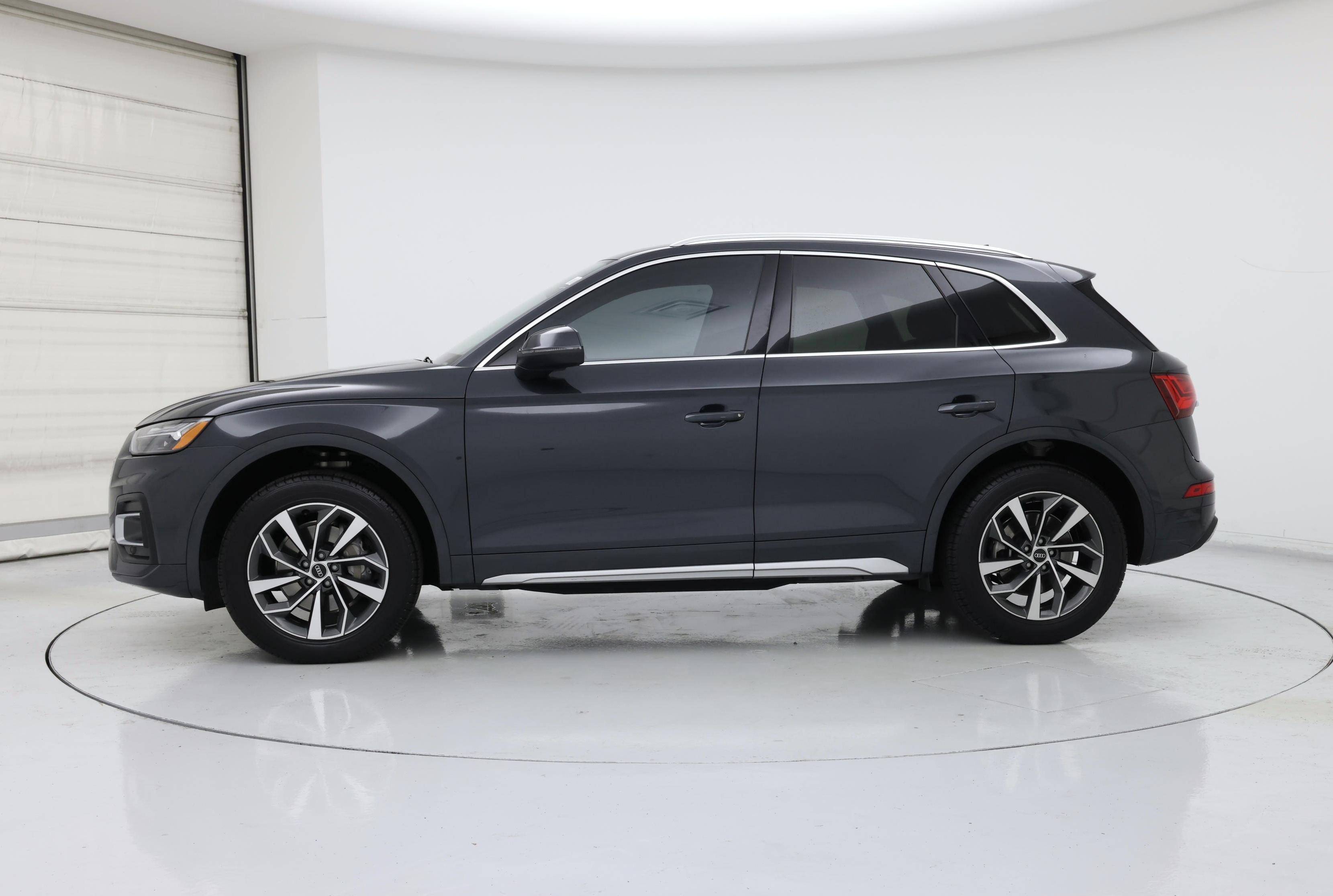 Thumbnail: 2021 Audi Q5 - 3