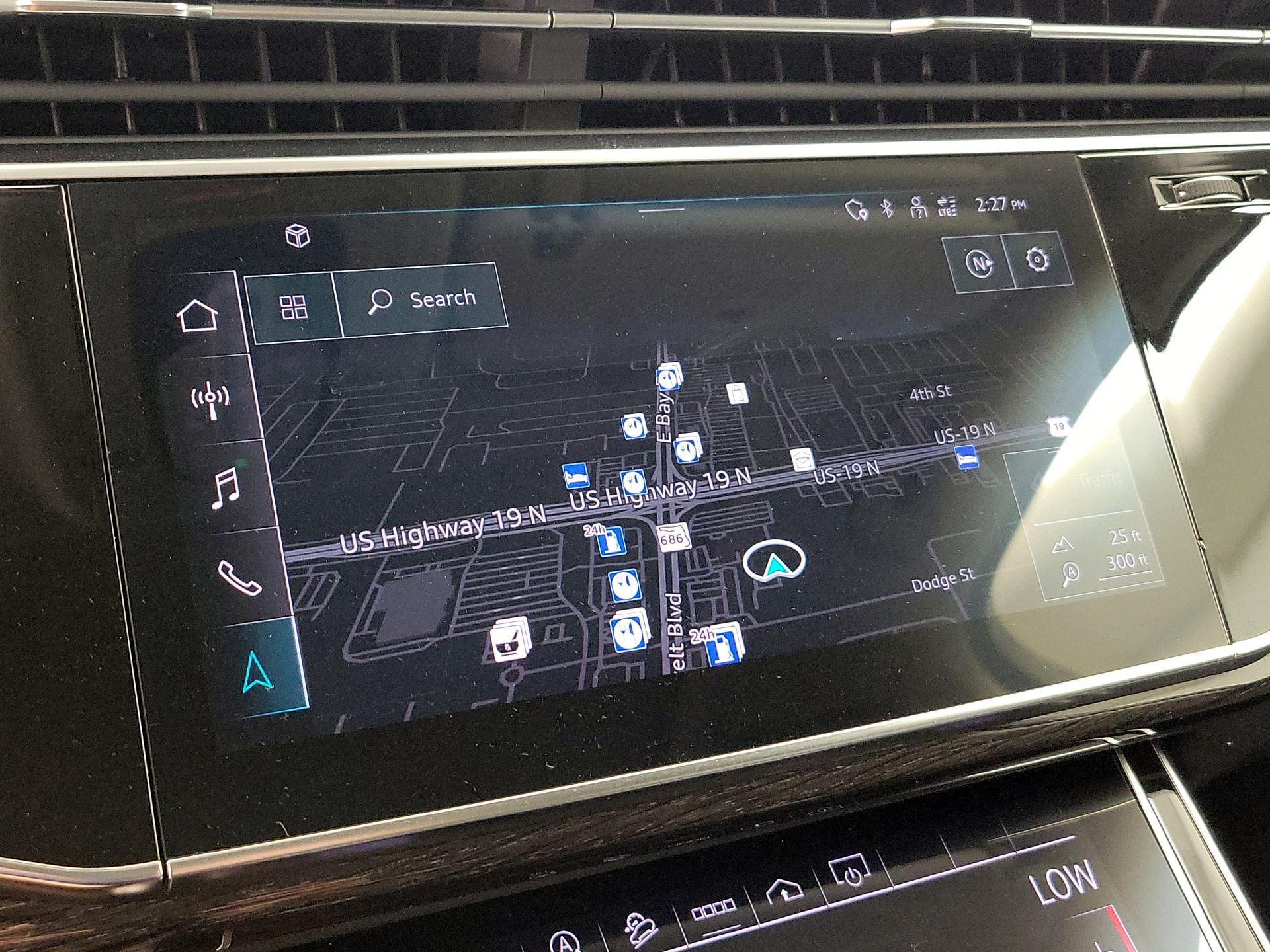 Thumbnail: 2022 Audi Q7 - 14