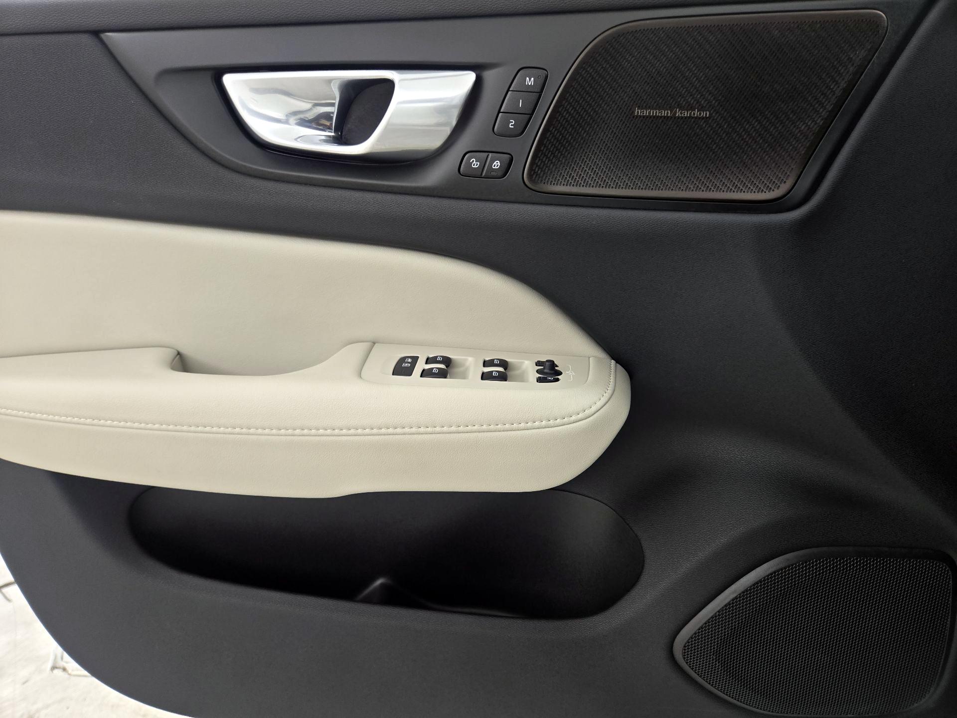 Thumbnail: 2026 Volvo S60 - 12