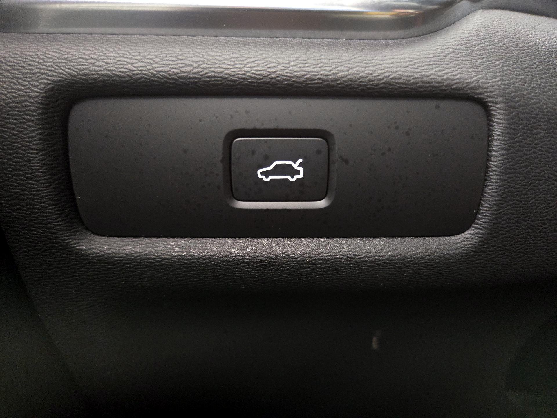 Thumbnail: 2026 Volvo S60 - 13