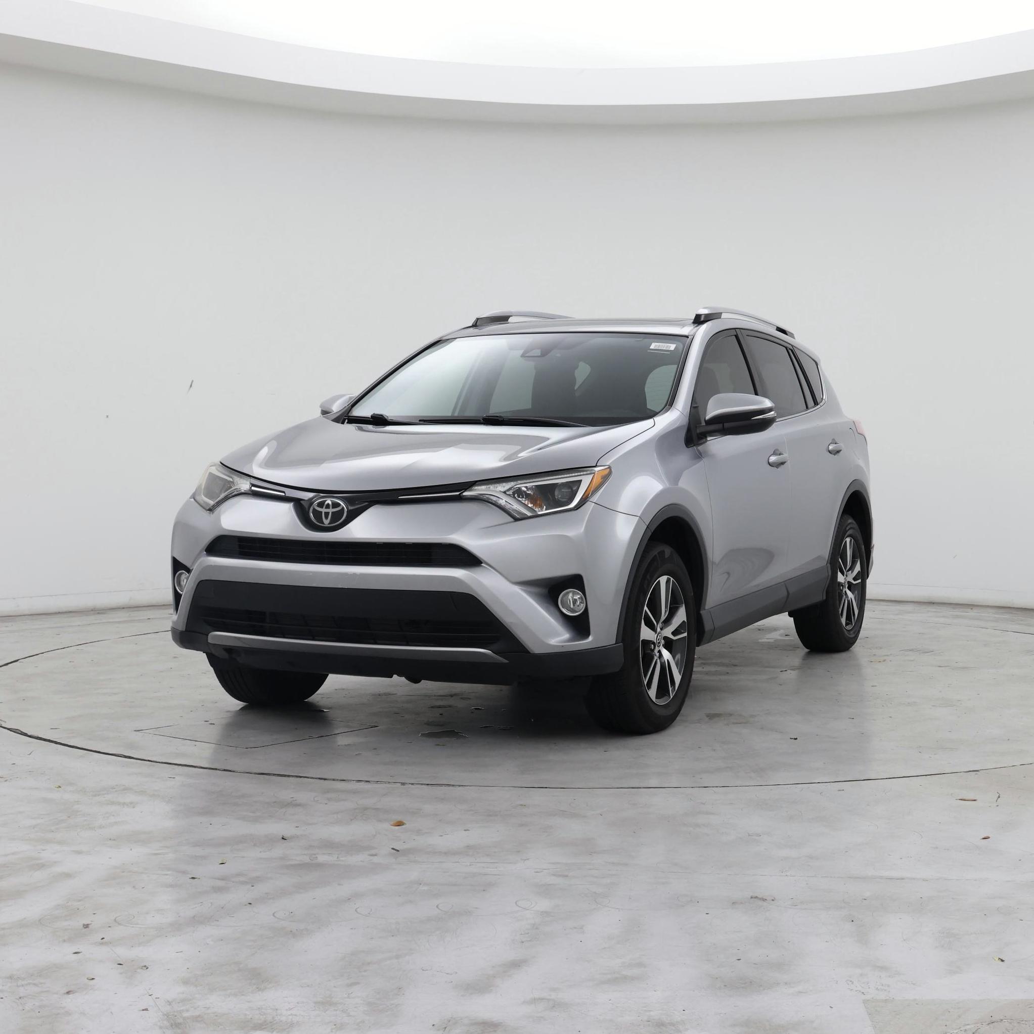 Thumbnail: 2018 Toyota RAV4 - 4