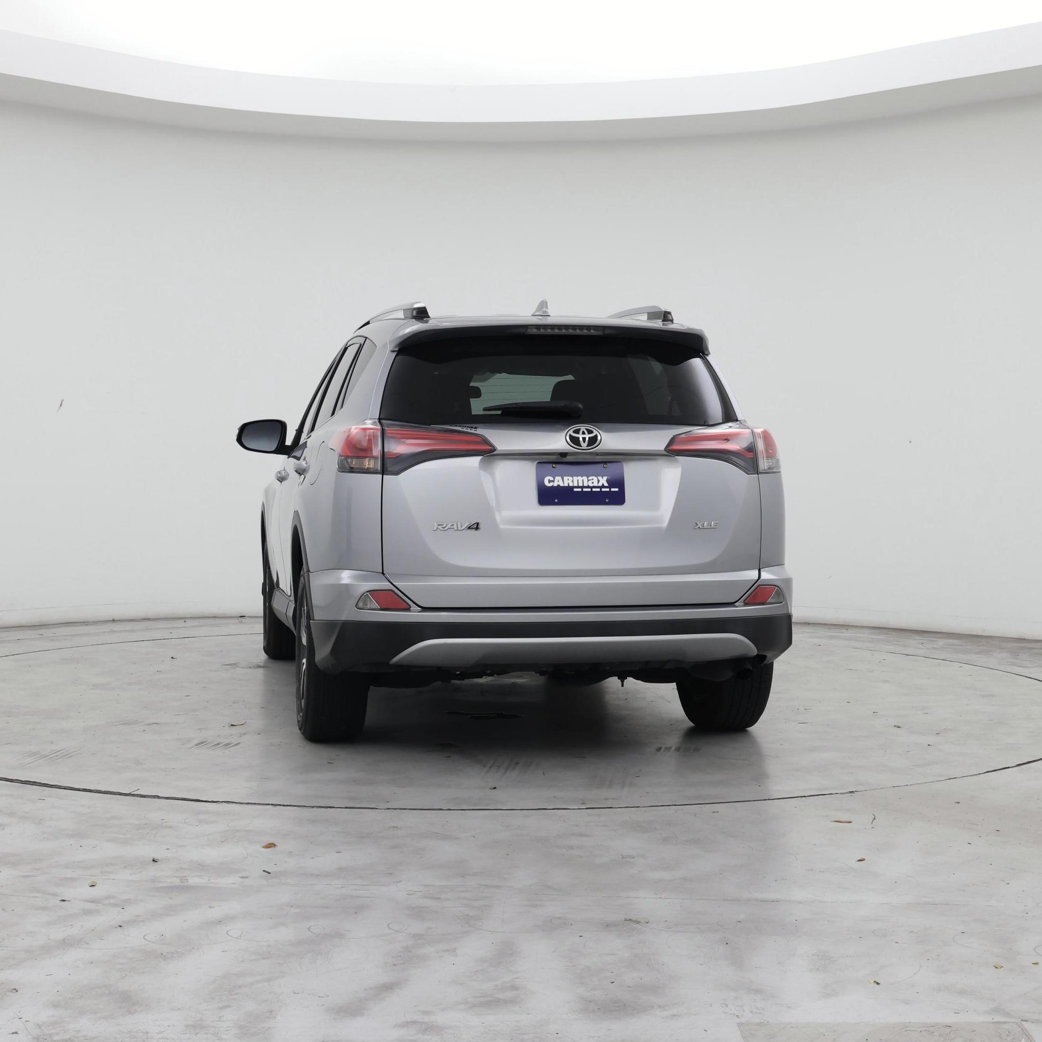 Thumbnail: 2018 Toyota RAV4 - 6