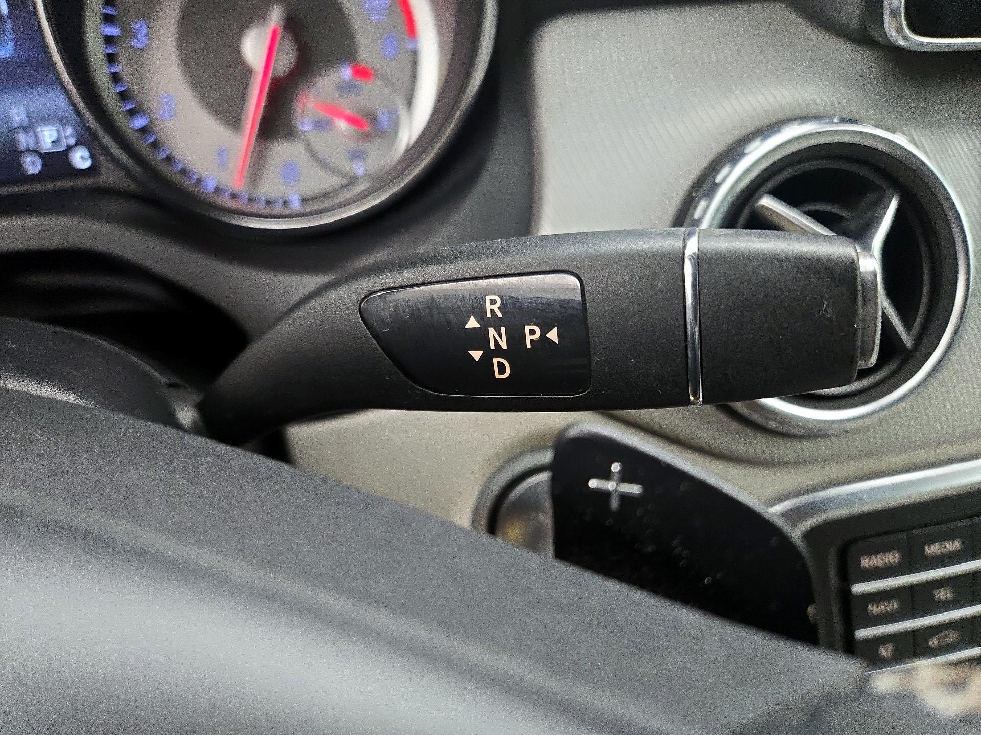 Thumbnail: 2016 Mercedes-Benz GLA - 18