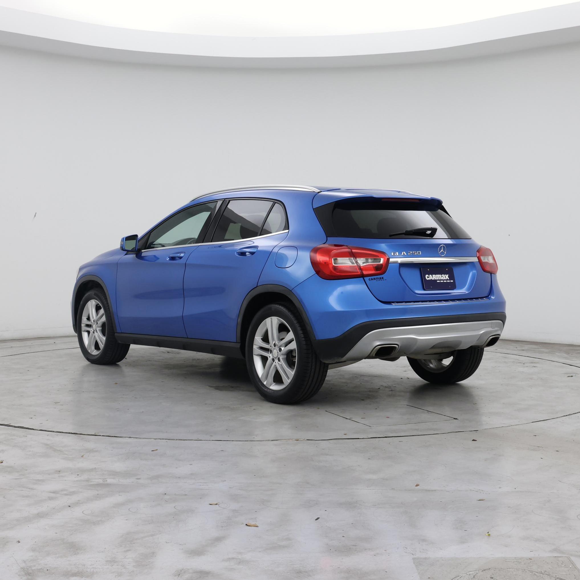 Thumbnail: 2016 Mercedes-Benz GLA - 2