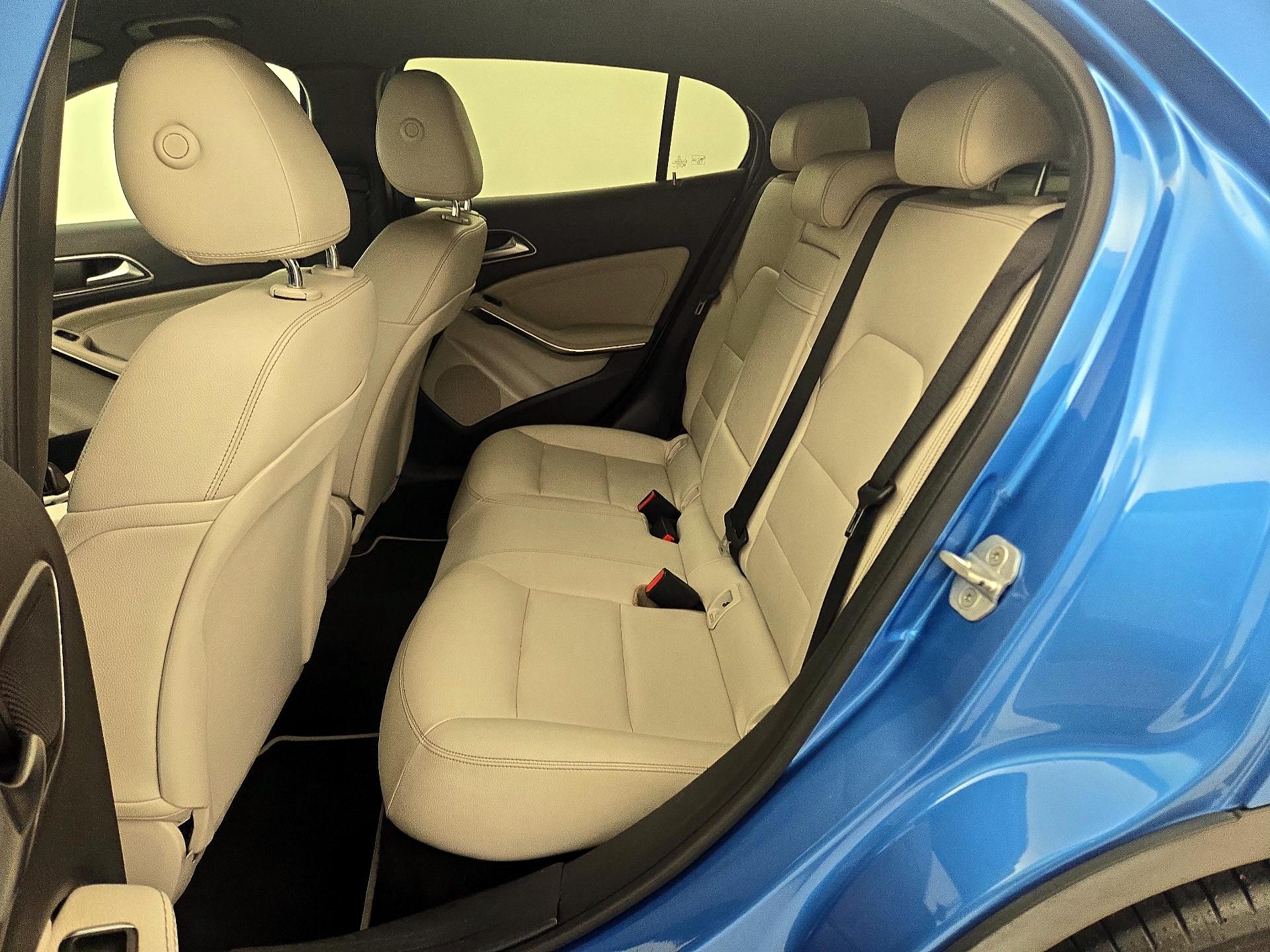 Thumbnail: 2016 Mercedes-Benz GLA - 20