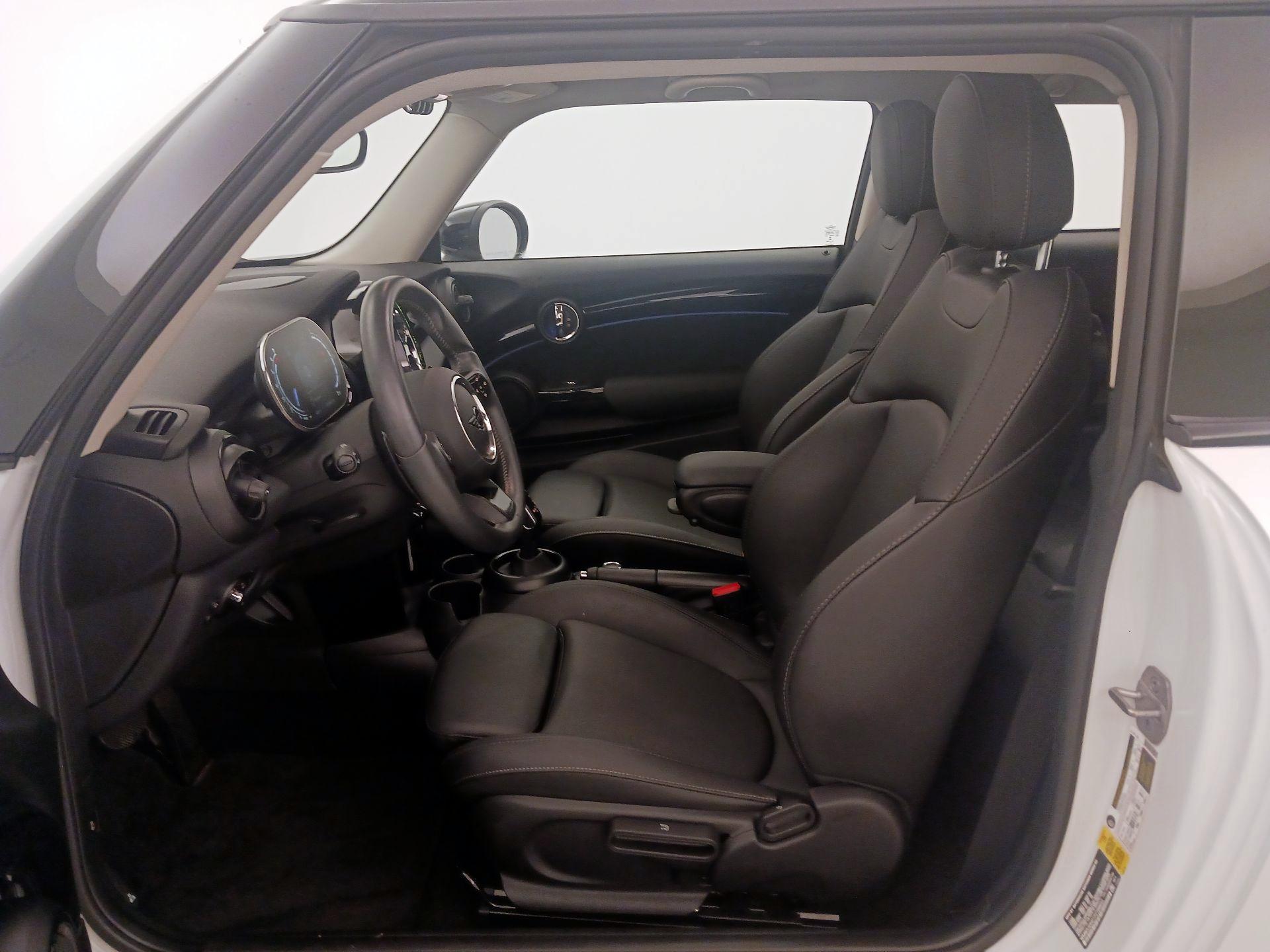 Thumbnail: 2023 MINI Cooper Hardtop - 11