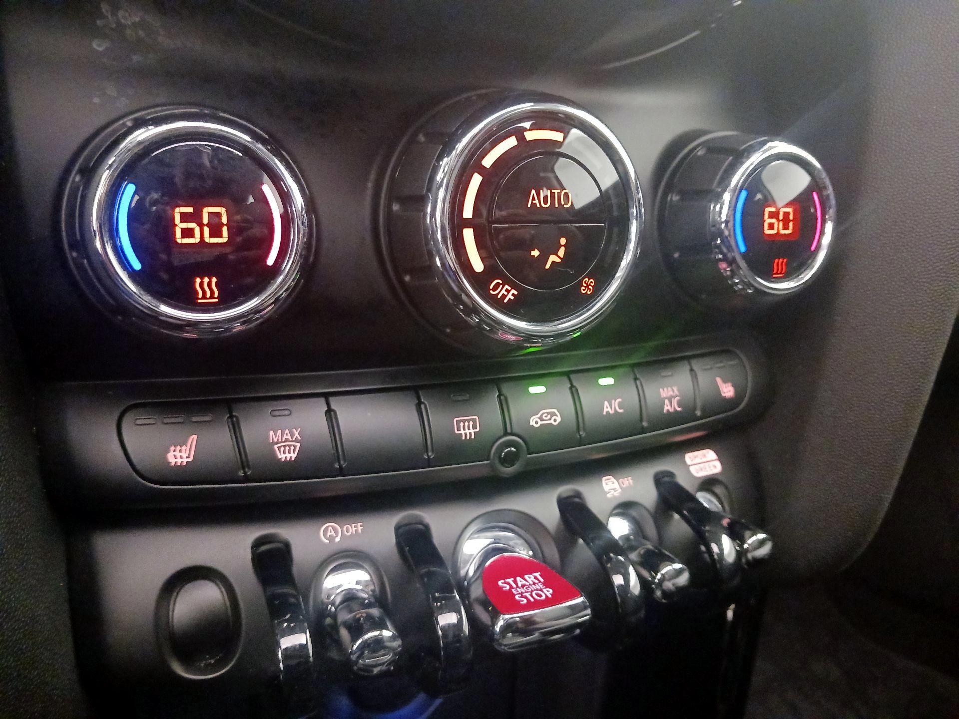 Thumbnail: 2023 MINI Cooper Hardtop - 17