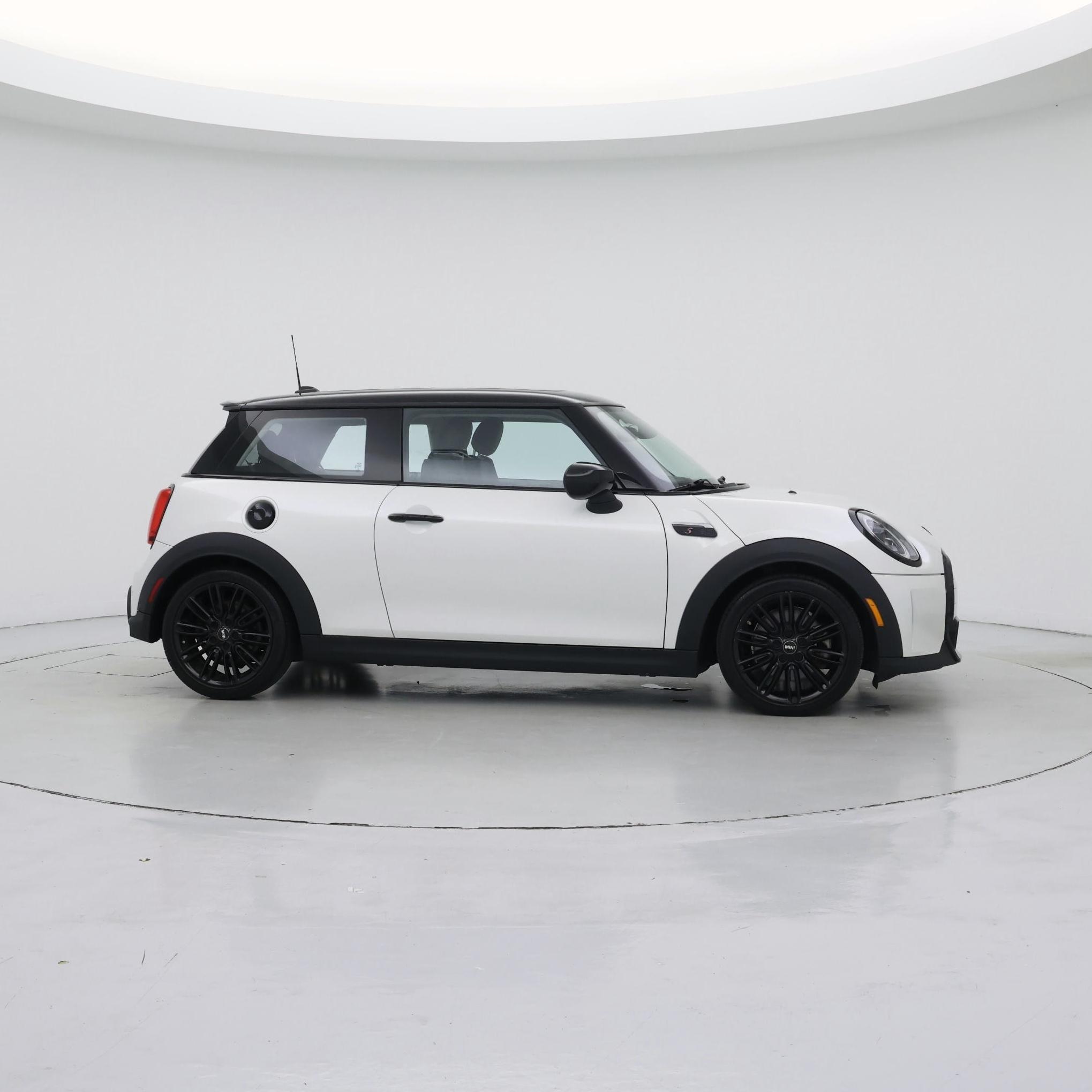 Thumbnail: 2023 MINI Cooper Hardtop - 7