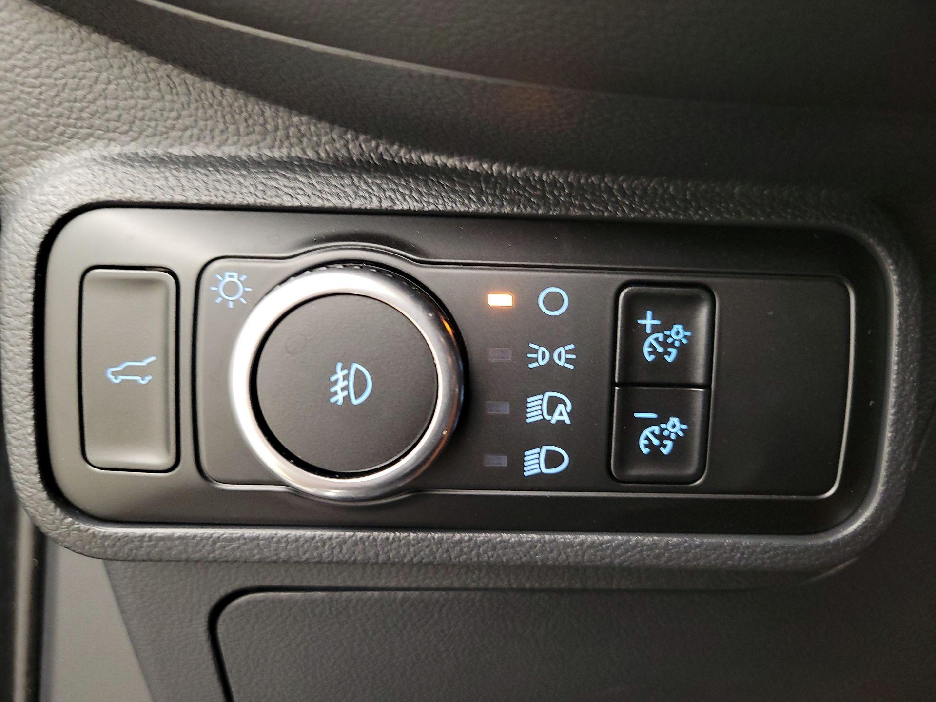 Thumbnail: 2025 Ford Explorer - 13