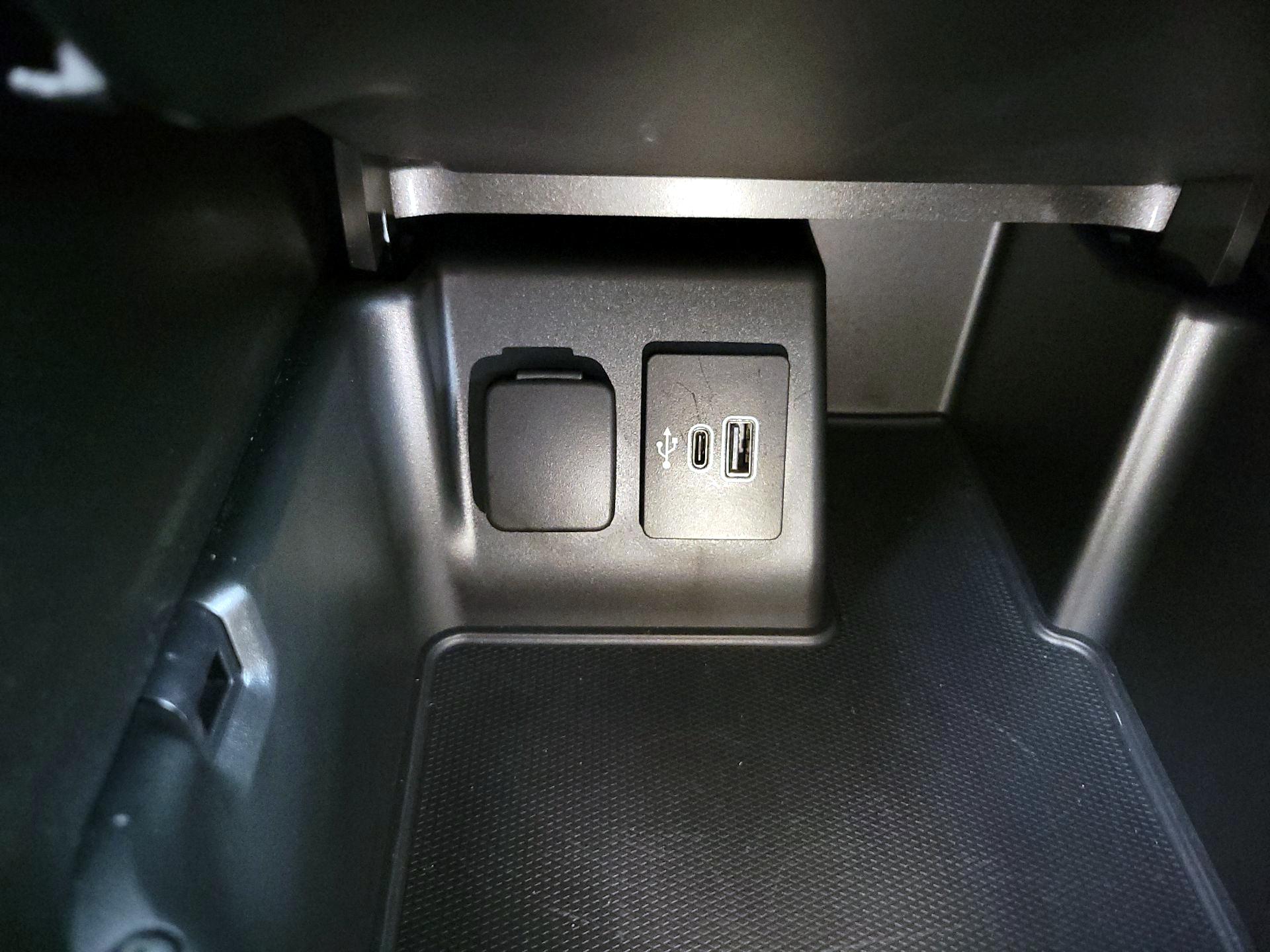 Thumbnail: 2025 Ford Explorer - 18