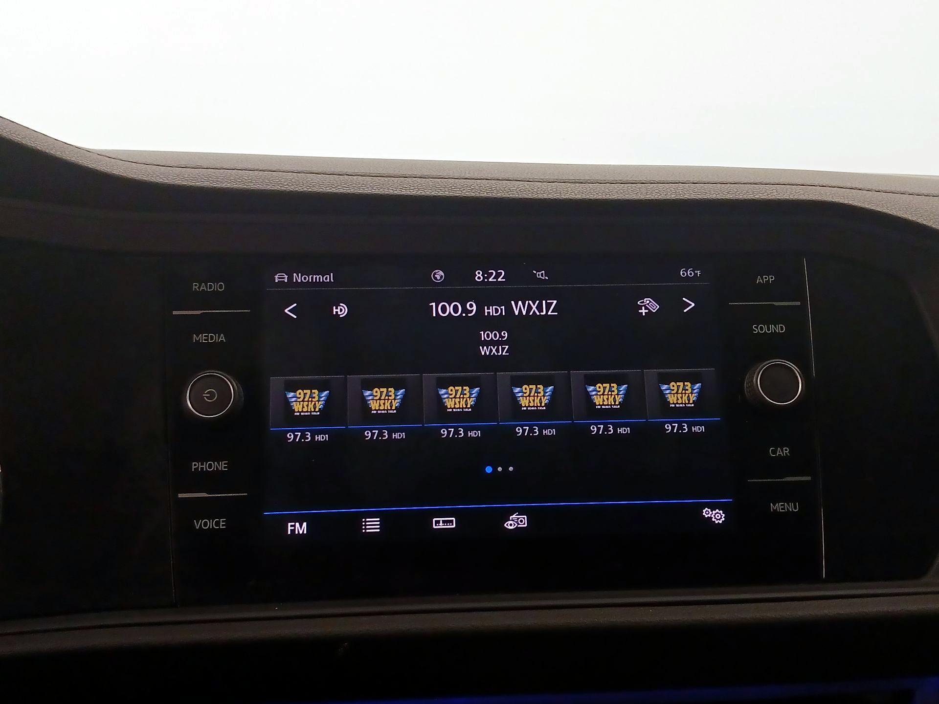 Thumbnail: 2020 Volkswagen Jetta - 15