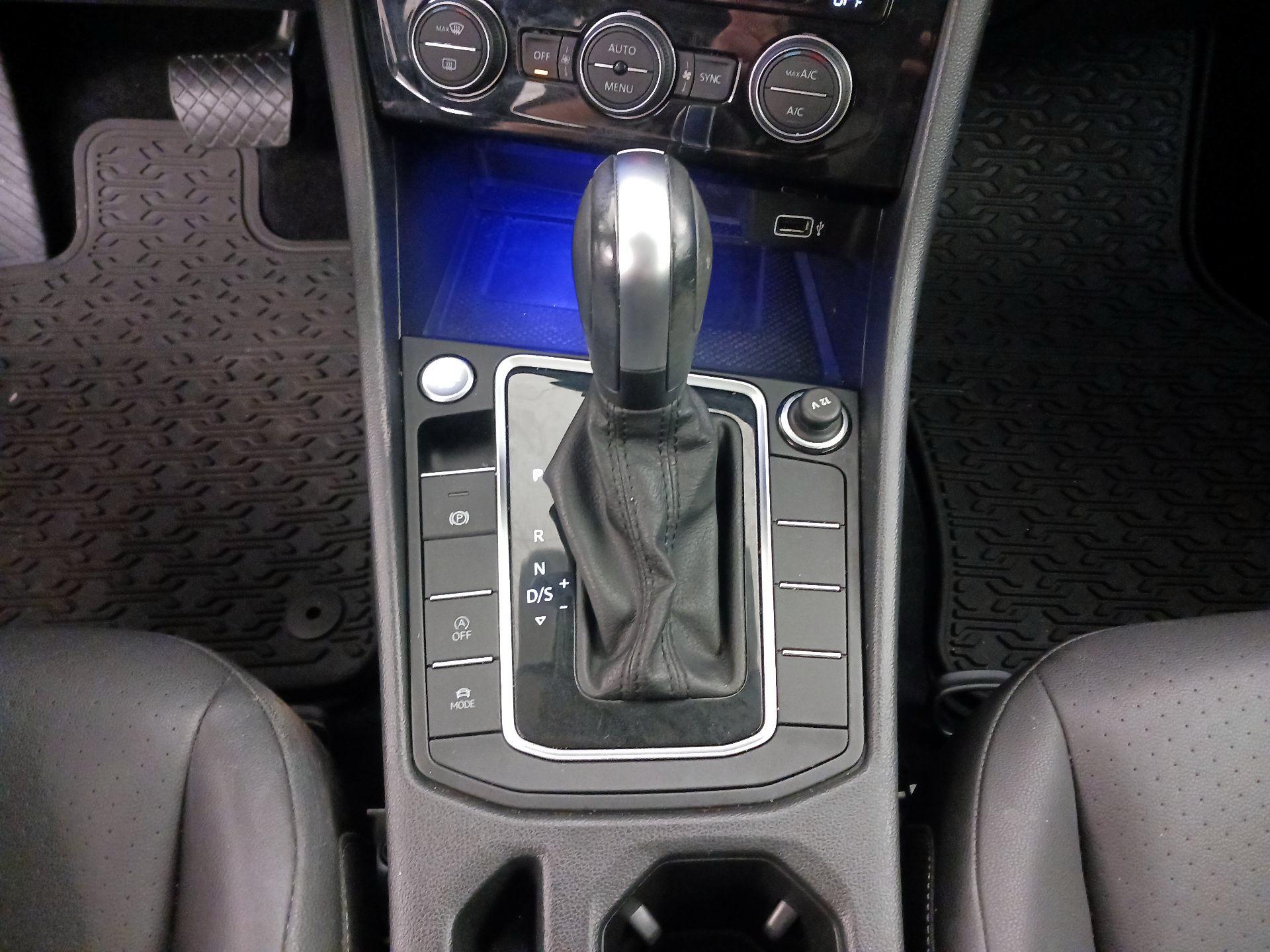 Thumbnail: 2020 Volkswagen Jetta - 17