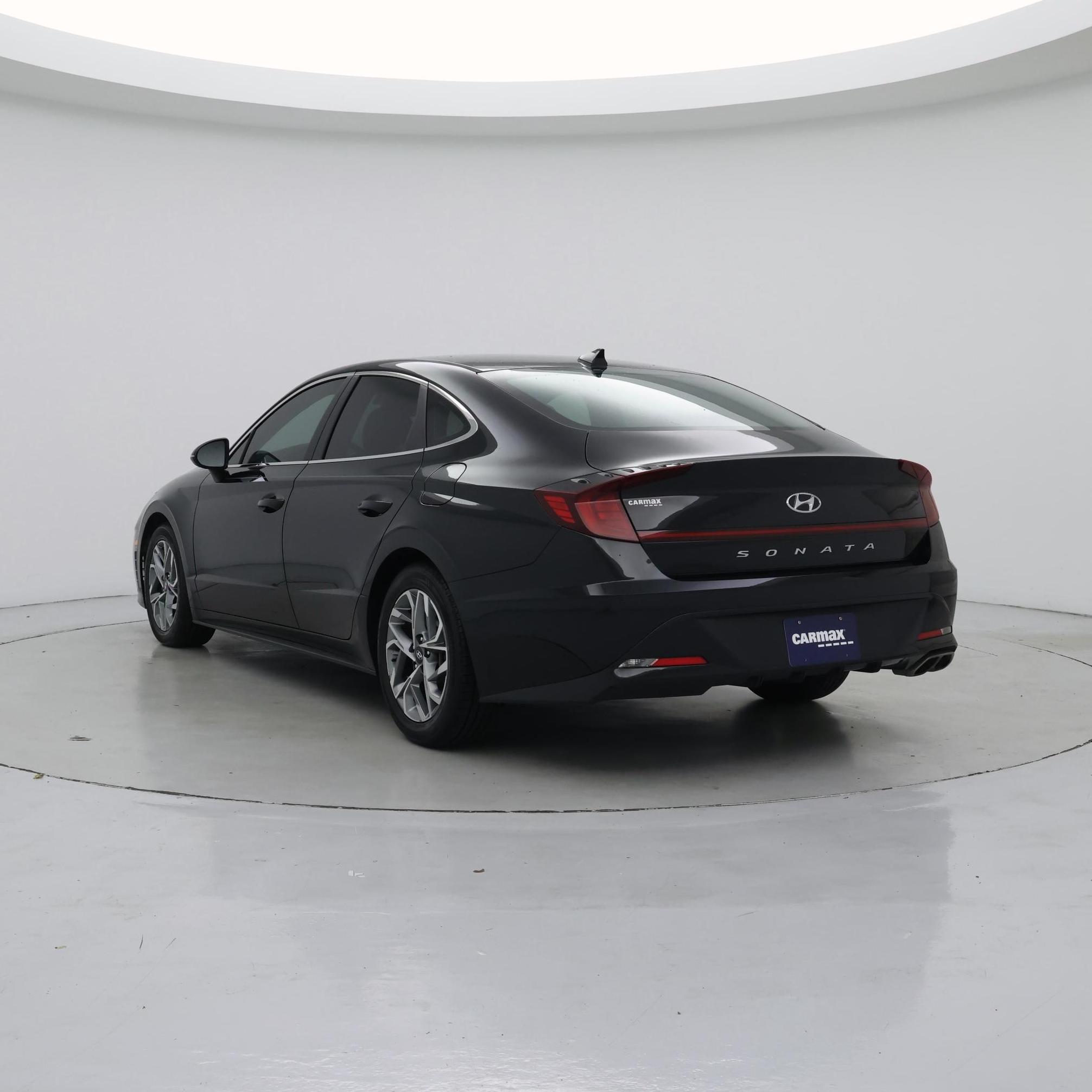 Thumbnail: 2023 Hyundai Sonata - 2