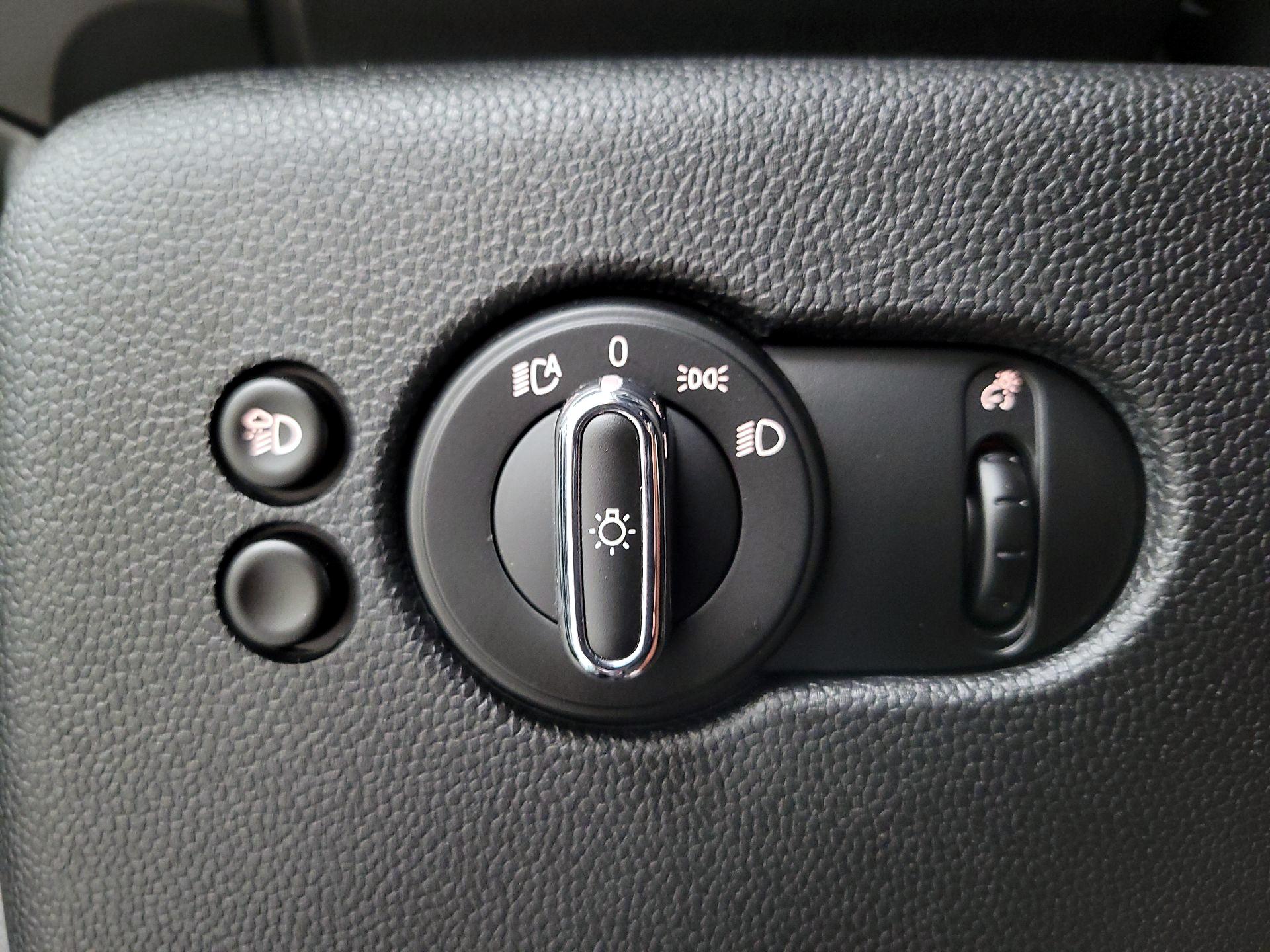 Thumbnail: 2024 MINI Cooper Hardtop - 13