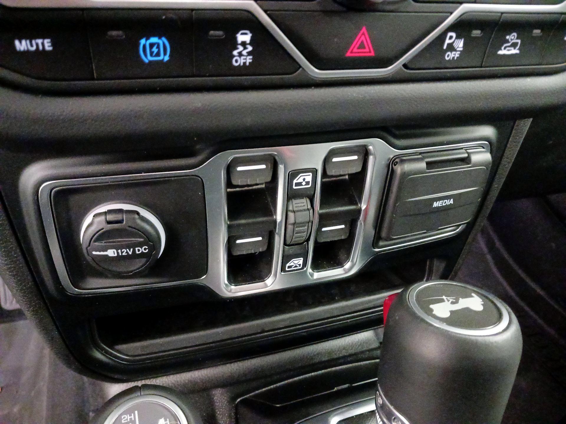 Thumbnail: 2024 Jeep Wrangler - 19