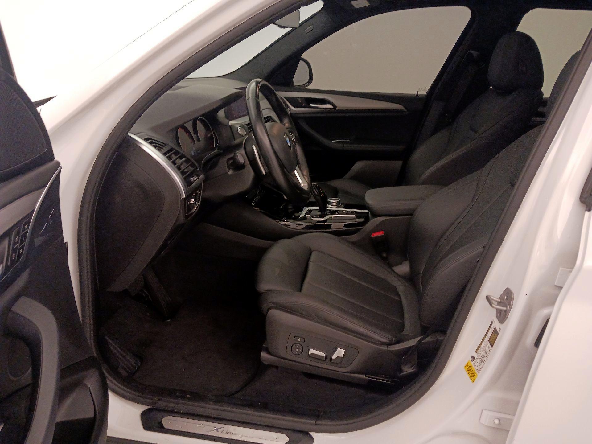 Thumbnail: 2021 BMW X3 - 11