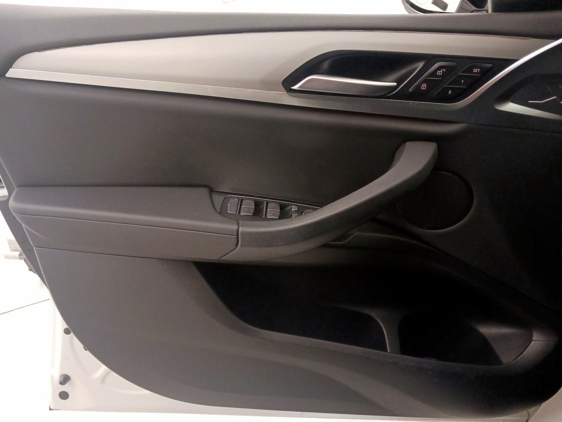 Thumbnail: 2021 BMW X3 - 12