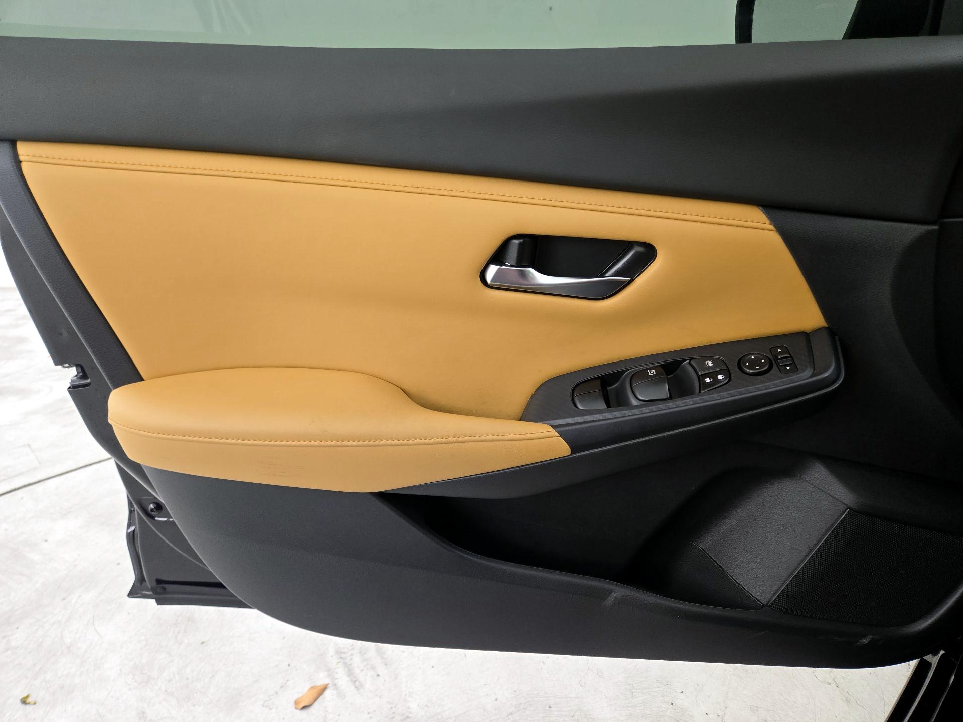 Thumbnail: 2023 Nissan Sentra - 12