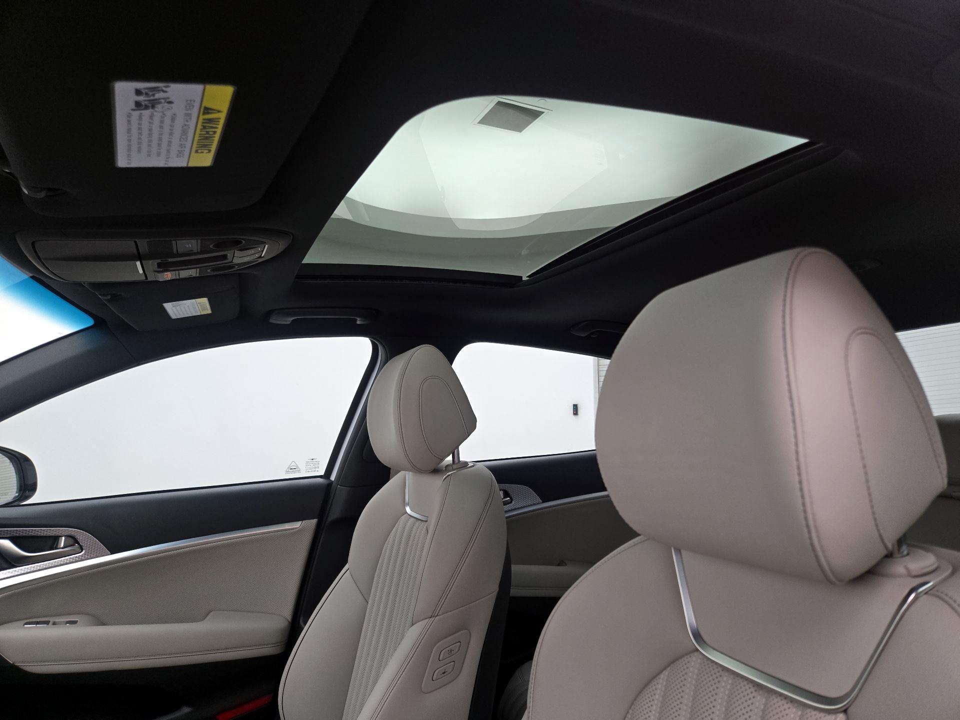 Thumbnail: 2023 Genesis G70 - 20