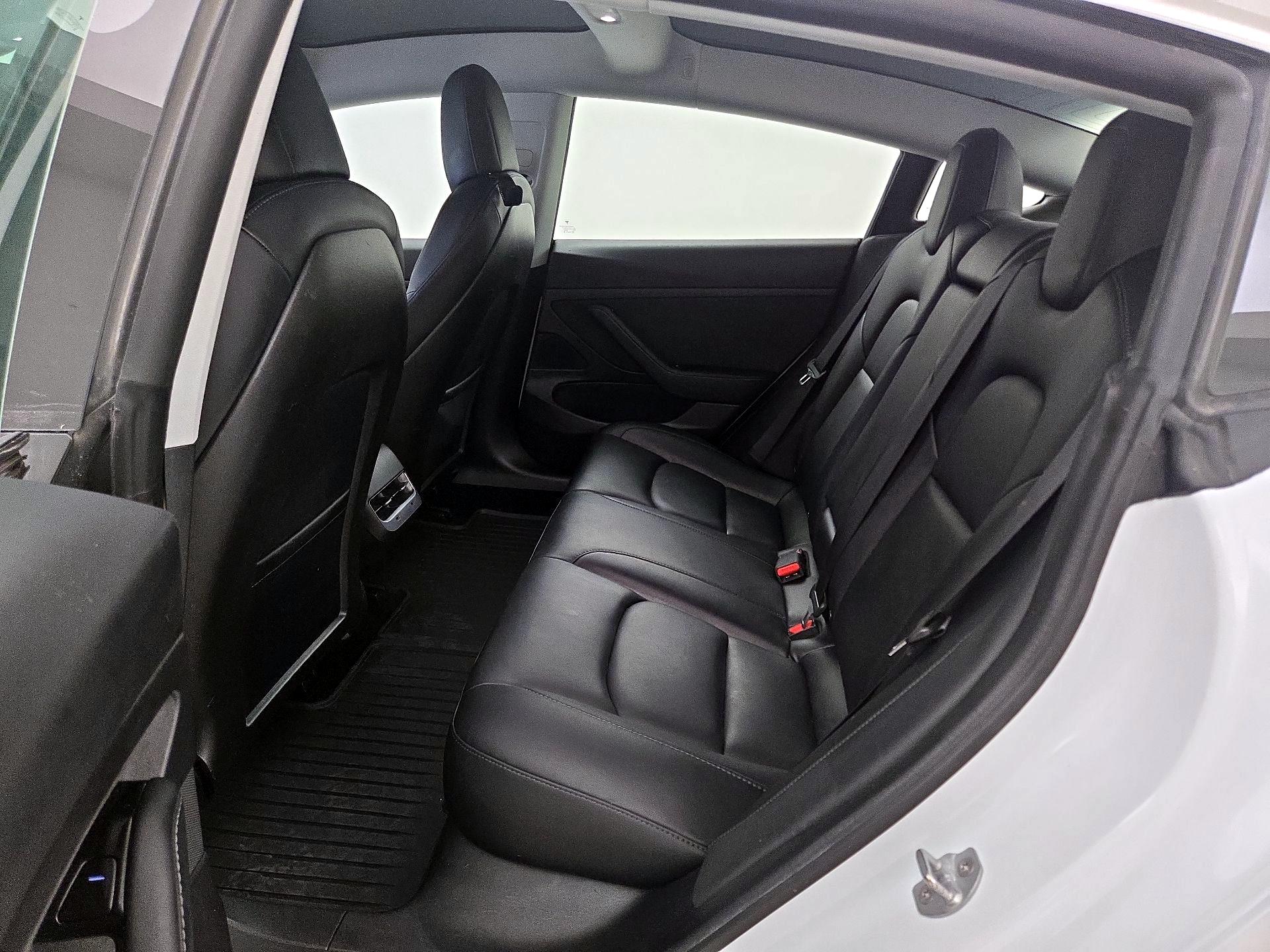 Thumbnail: 2020 Tesla Model 3 - 20