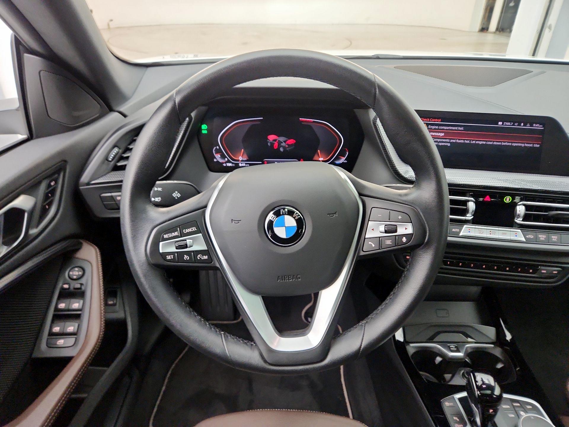 Thumbnail: 2024 BMW 2 Series - 10