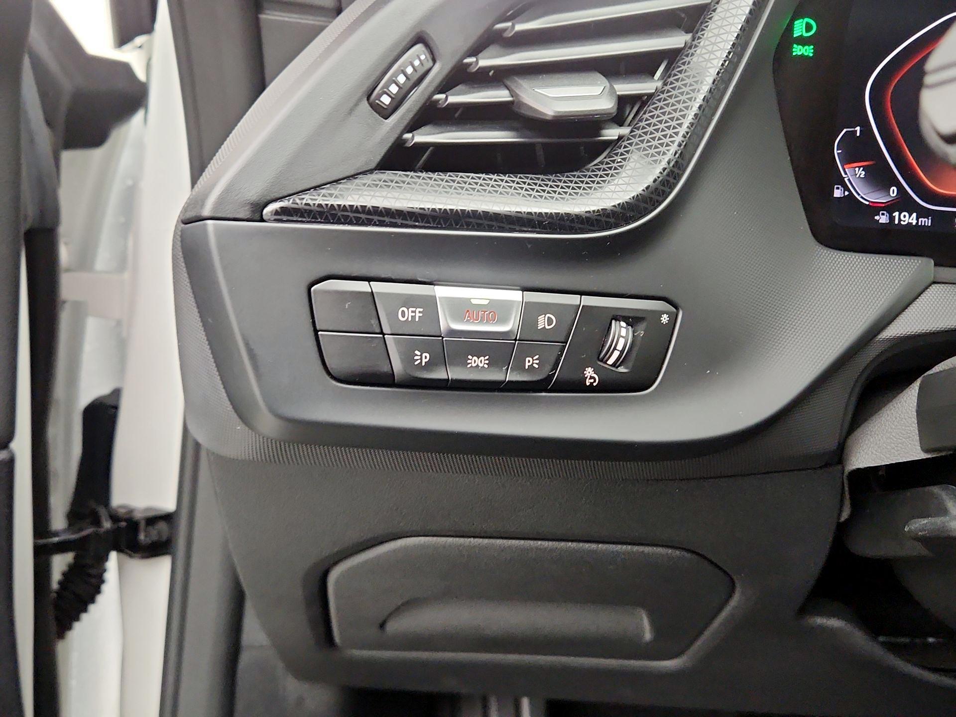 Thumbnail: 2024 BMW 2 Series - 13