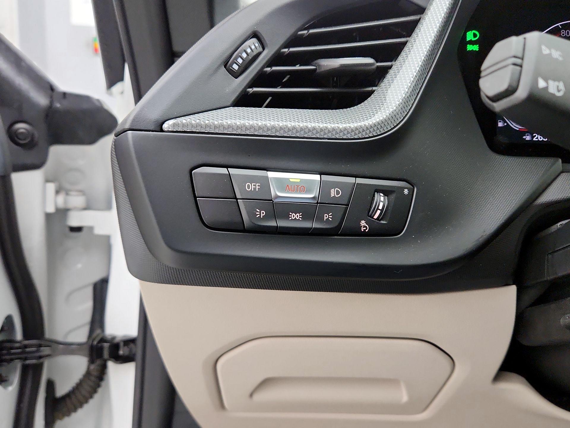 Thumbnail: 2024 BMW 2 Series - 13