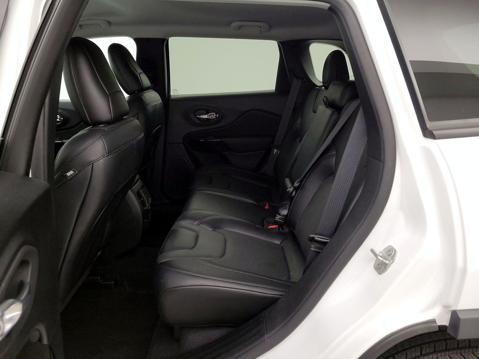 Thumbnail: 2023 Jeep Cherokee - 19