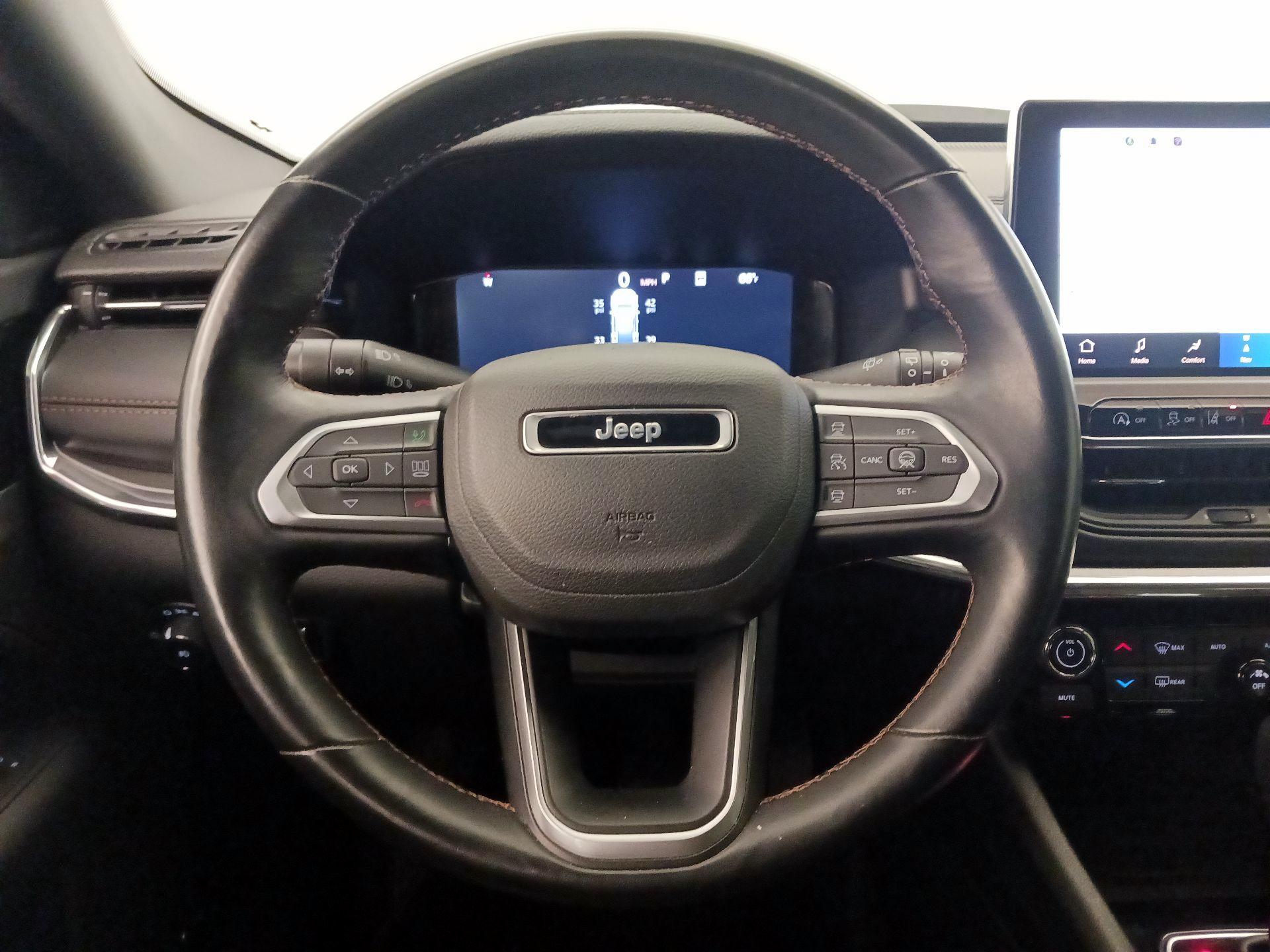 Thumbnail: 2022 Jeep Compass - 10