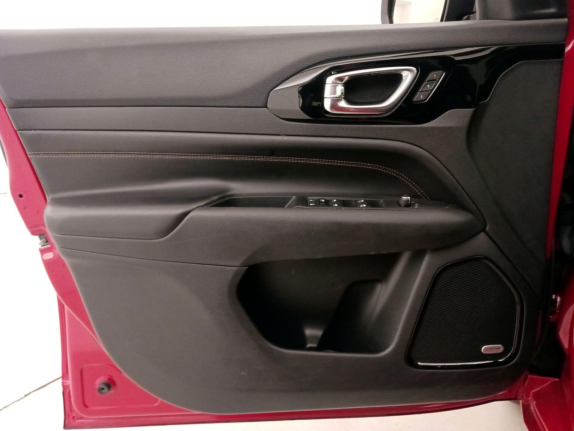 Thumbnail: 2022 Jeep Compass - 12