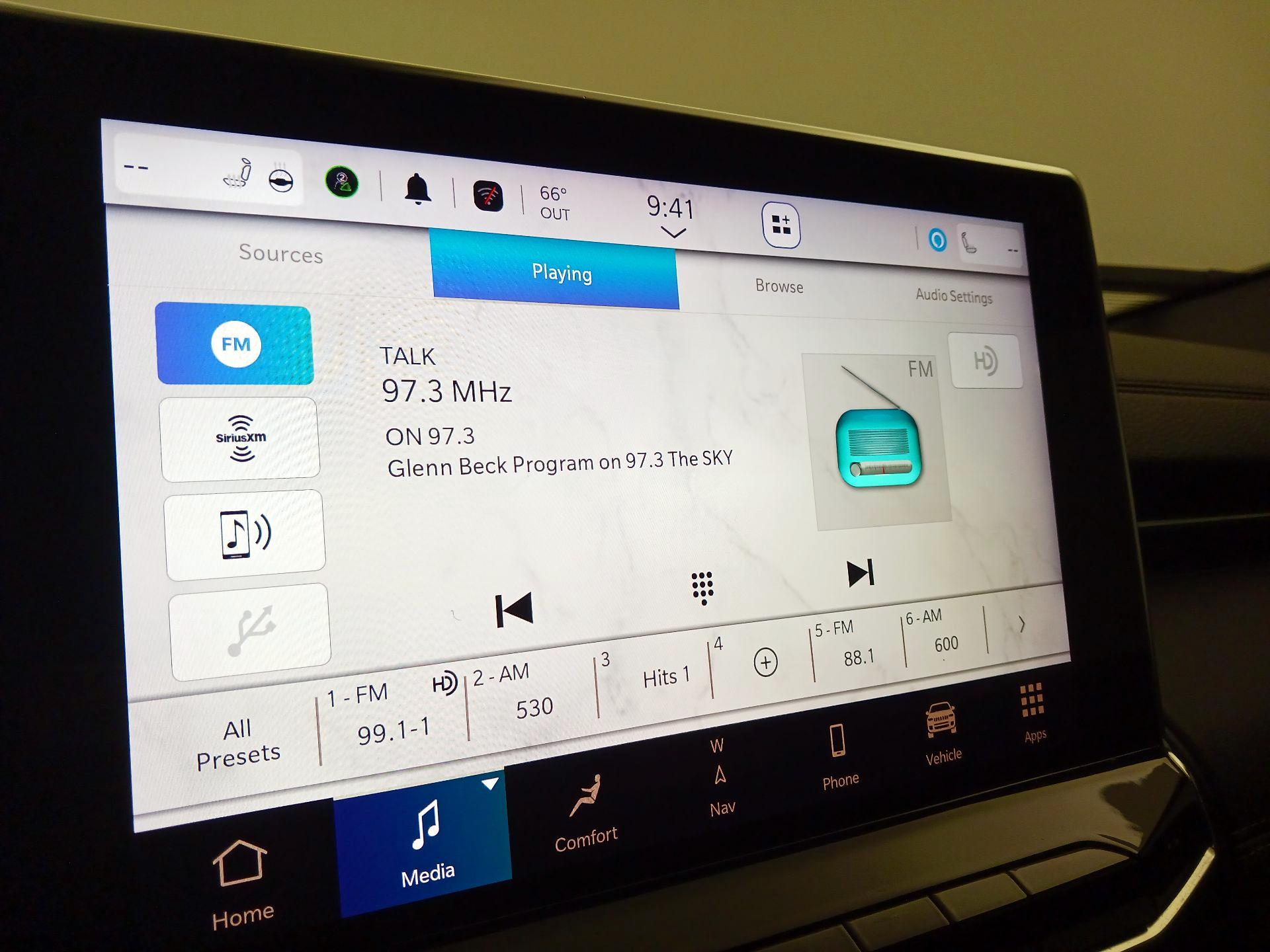 Thumbnail: 2022 Jeep Compass - 16