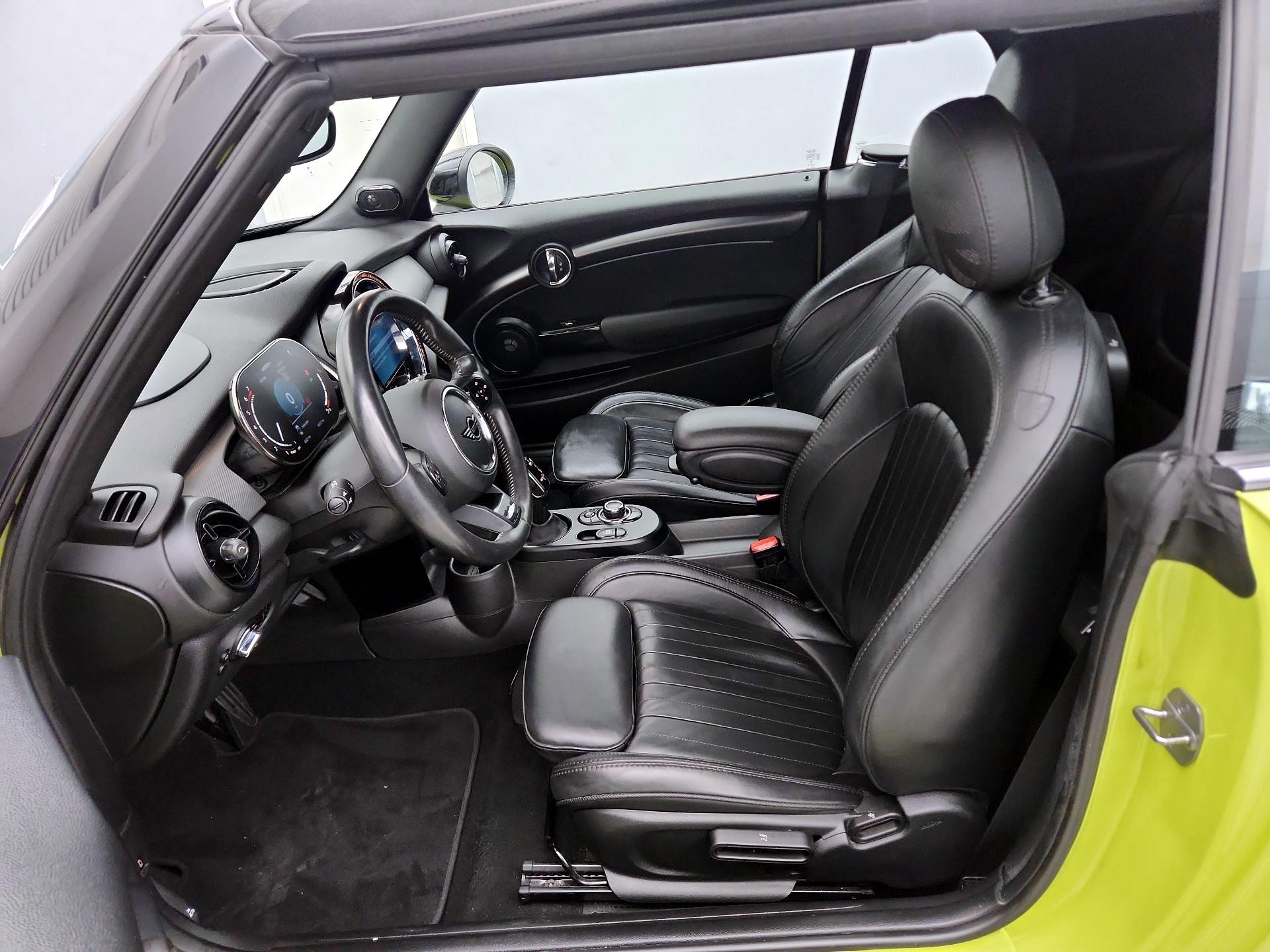 Thumbnail: 2023 MINI Cooper - 11