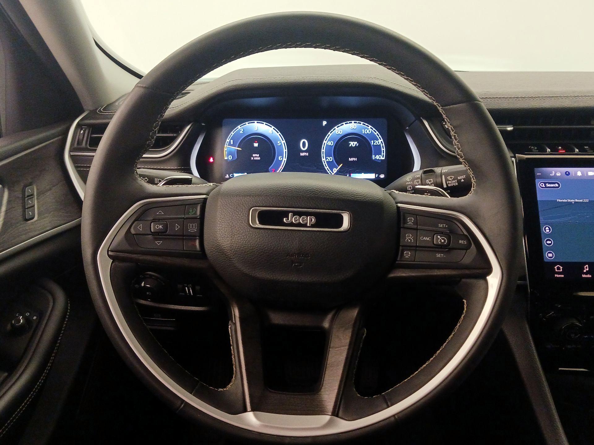 Thumbnail: 2023 Jeep Grand Cherokee - 10